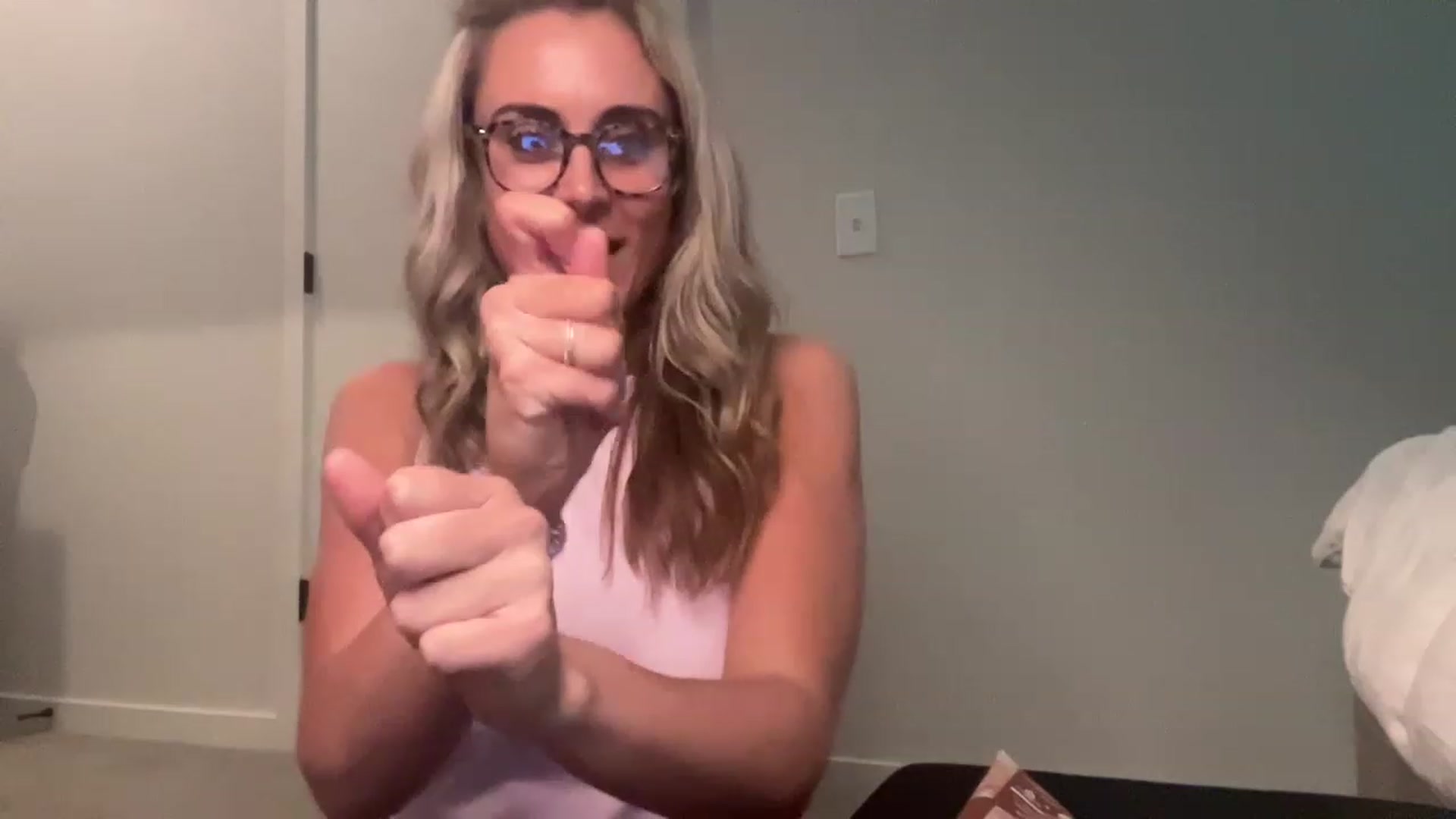 Gallery image thumbnail from Youronlinegf's myfreecams stream on, 04/25/2023, 20:53 image 11 of 20