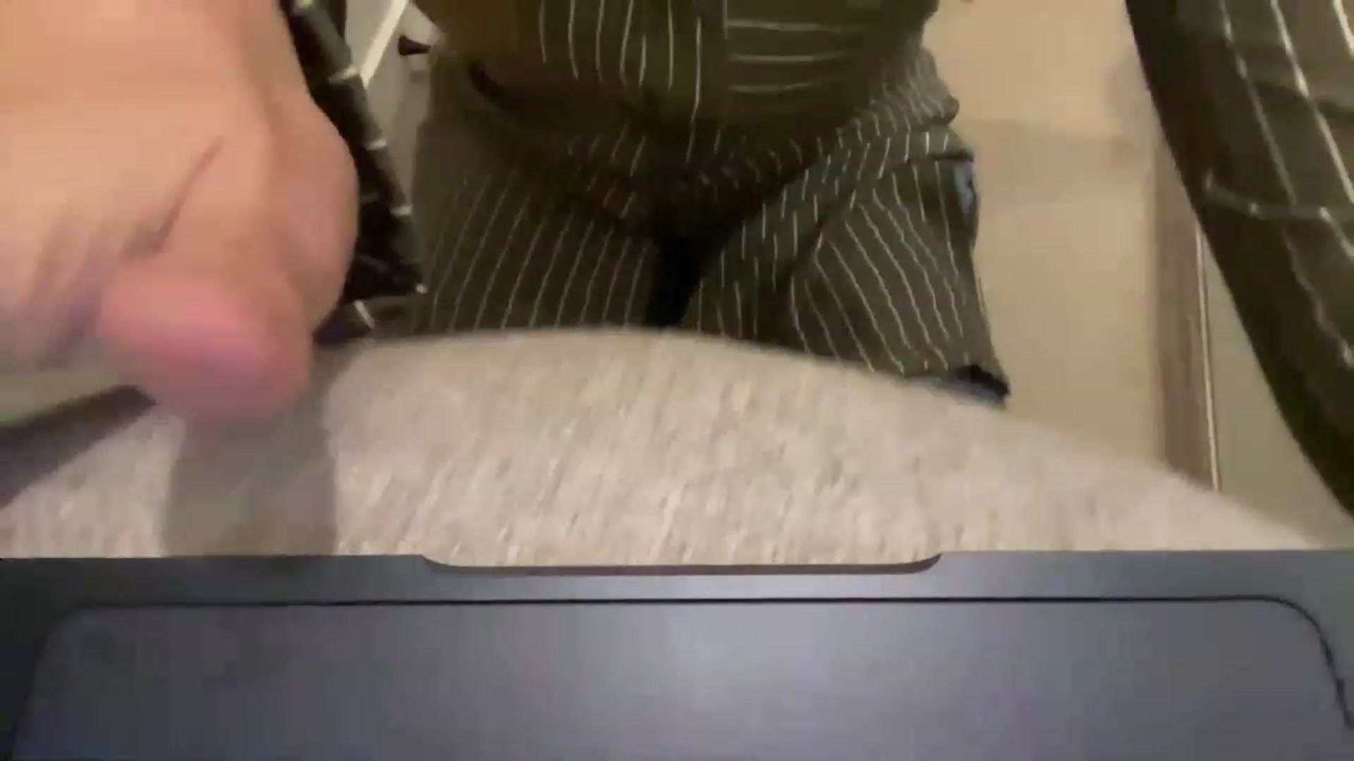 Gallery image thumbnail from Youronlinegf's myfreecams stream on, 04/27/2023, 18:23 image 17 of 20