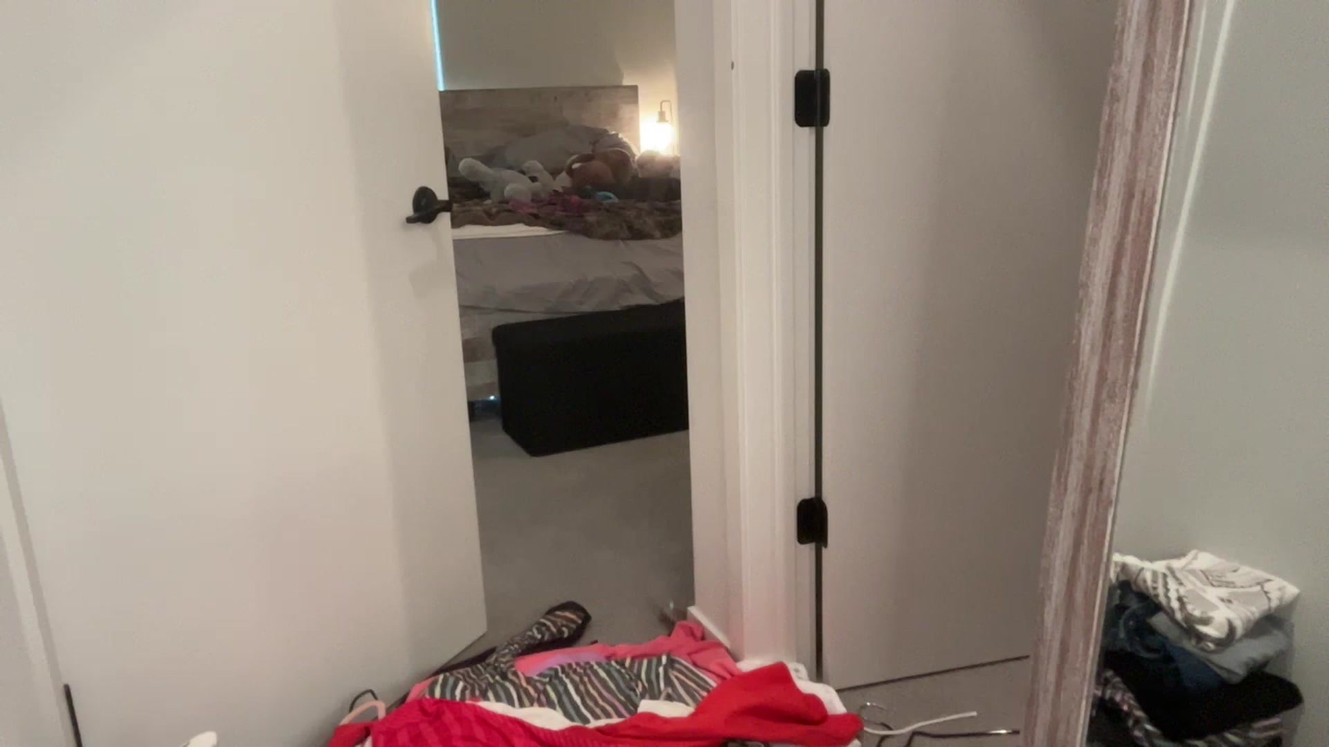 Gallery image thumbnail from Youronlinegf's myfreecams stream on, 05/01/2023, 19:22 image 14 of 20