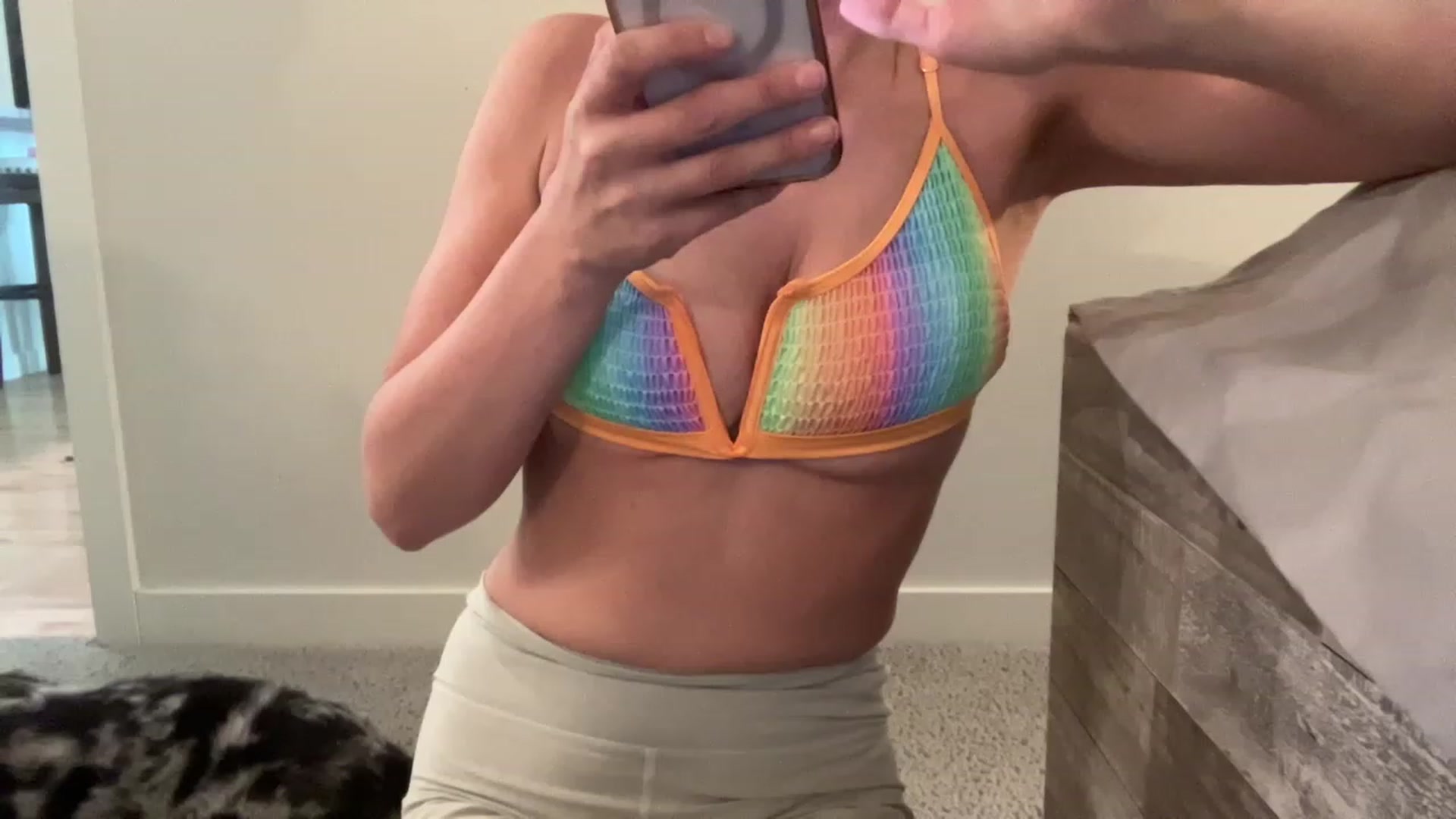Gallery image thumbnail from Youronlinegf's myfreecams stream on, 05/01/2023, 20:18 image 6 of 20