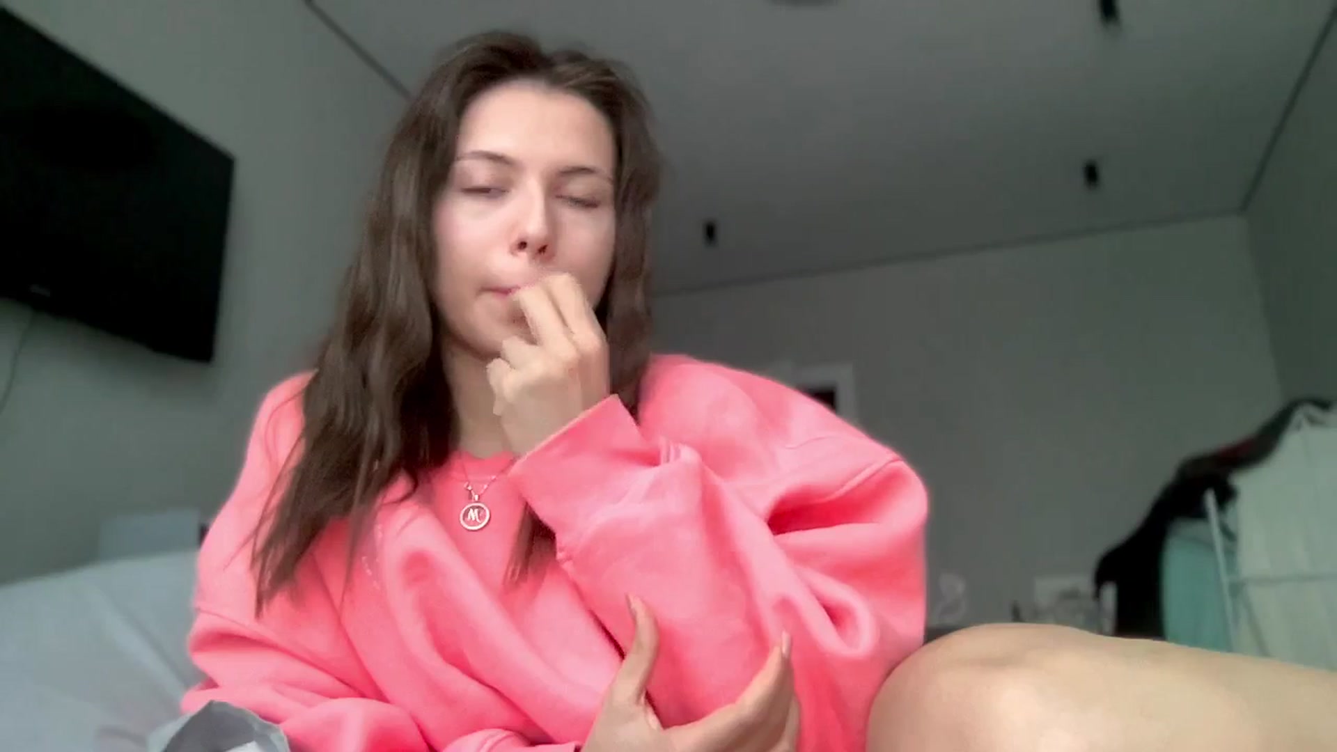 Gallery image thumbnail from YourrrAngell's myfreecams stream on, 03/21/2026, 14:06 image 11 of 20