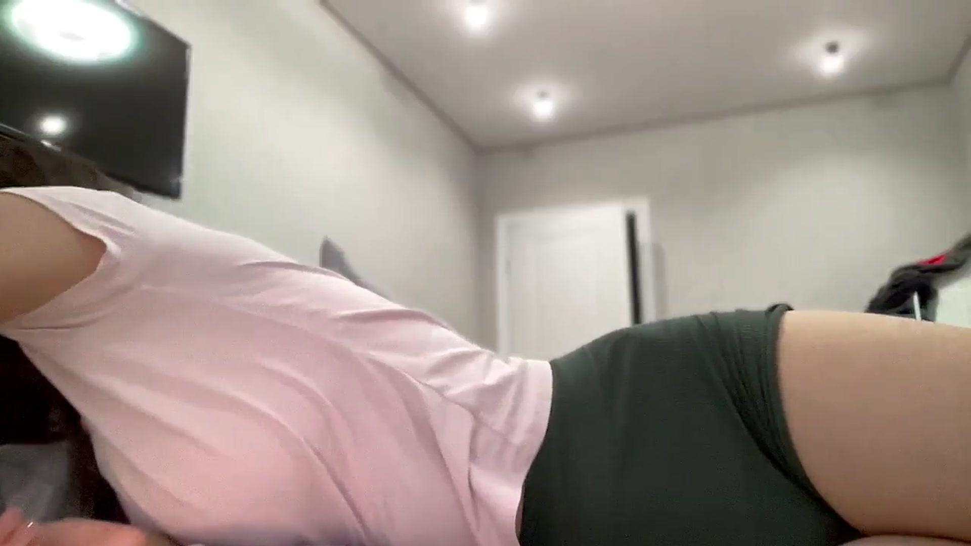 Gallery image thumbnail from YourrrAngell's myfreecams stream on, 03/21/2026, 15:52 image 7 of 20