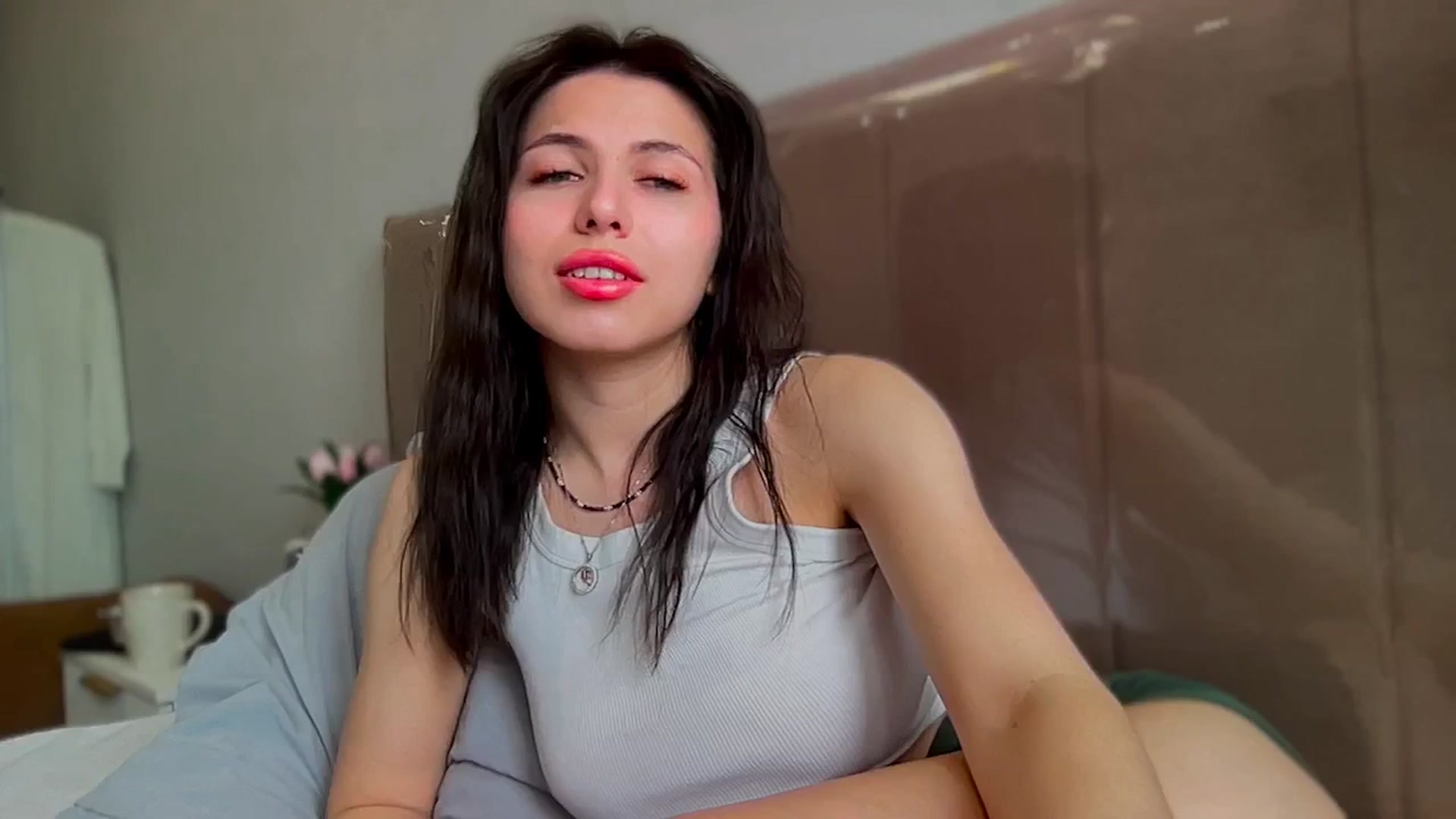 Gallery image thumbnail from YourrrAngell's myfreecams stream on, 03/27/2026, 12:01 image 10 of 20