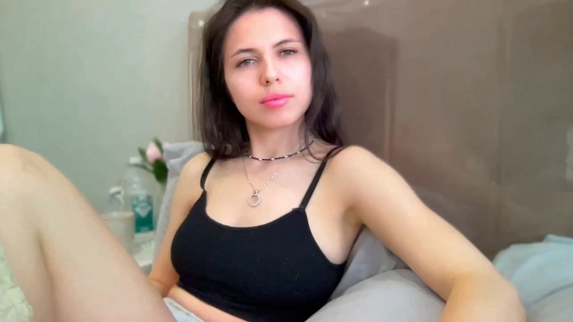 Gallery image thumbnail from YourrrAngell's myfreecams stream on, 03/28/2026, 15:13 image 9 of 20