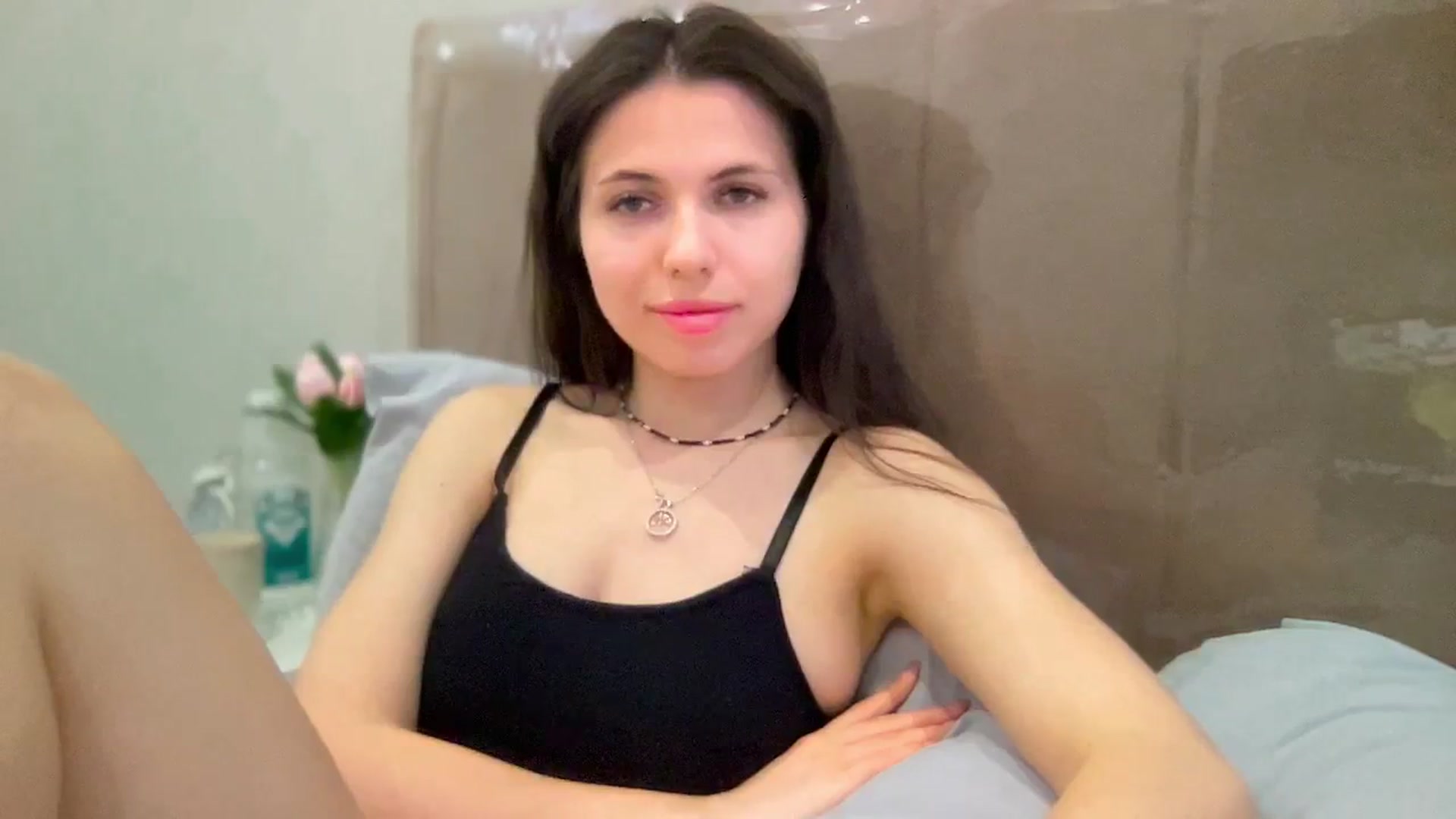 Gallery image thumbnail from YourrrAngell's myfreecams stream on, 03/28/2026, 15:42 image 16 of 20