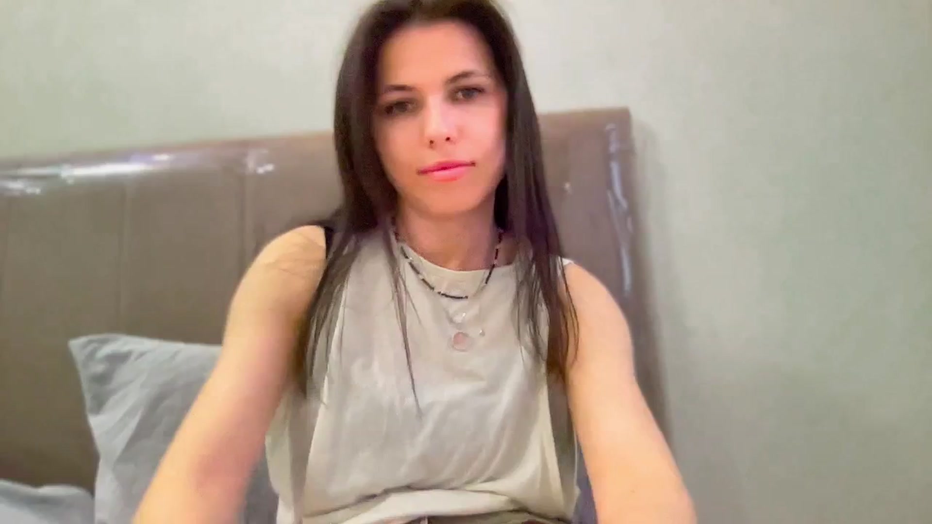 Gallery image thumbnail from YourrrAngell's myfreecams stream on, 03/29/2026, 15:44 image 7 of 20