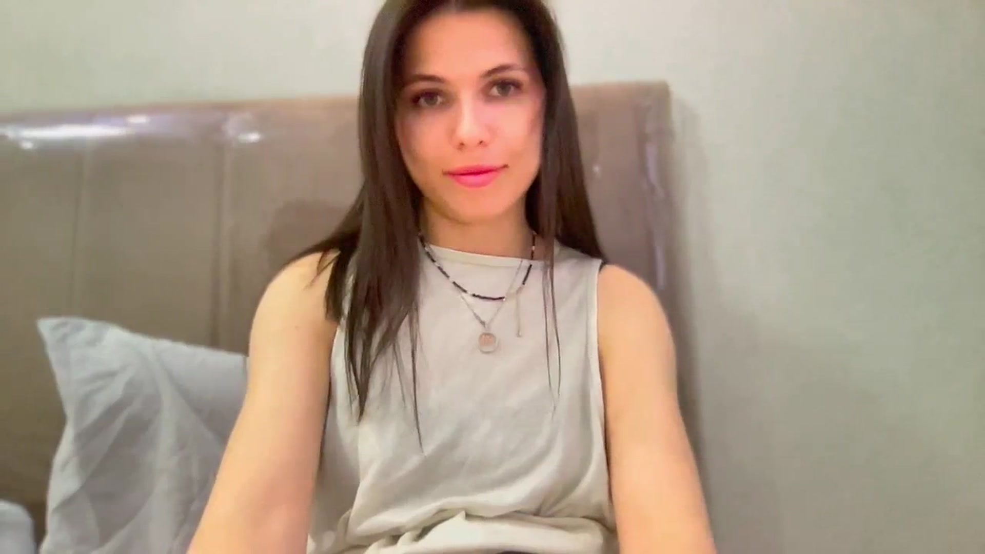 Gallery image thumbnail from YourrrAngell's myfreecams stream on, 03/29/2026, 15:44 image 17 of 20