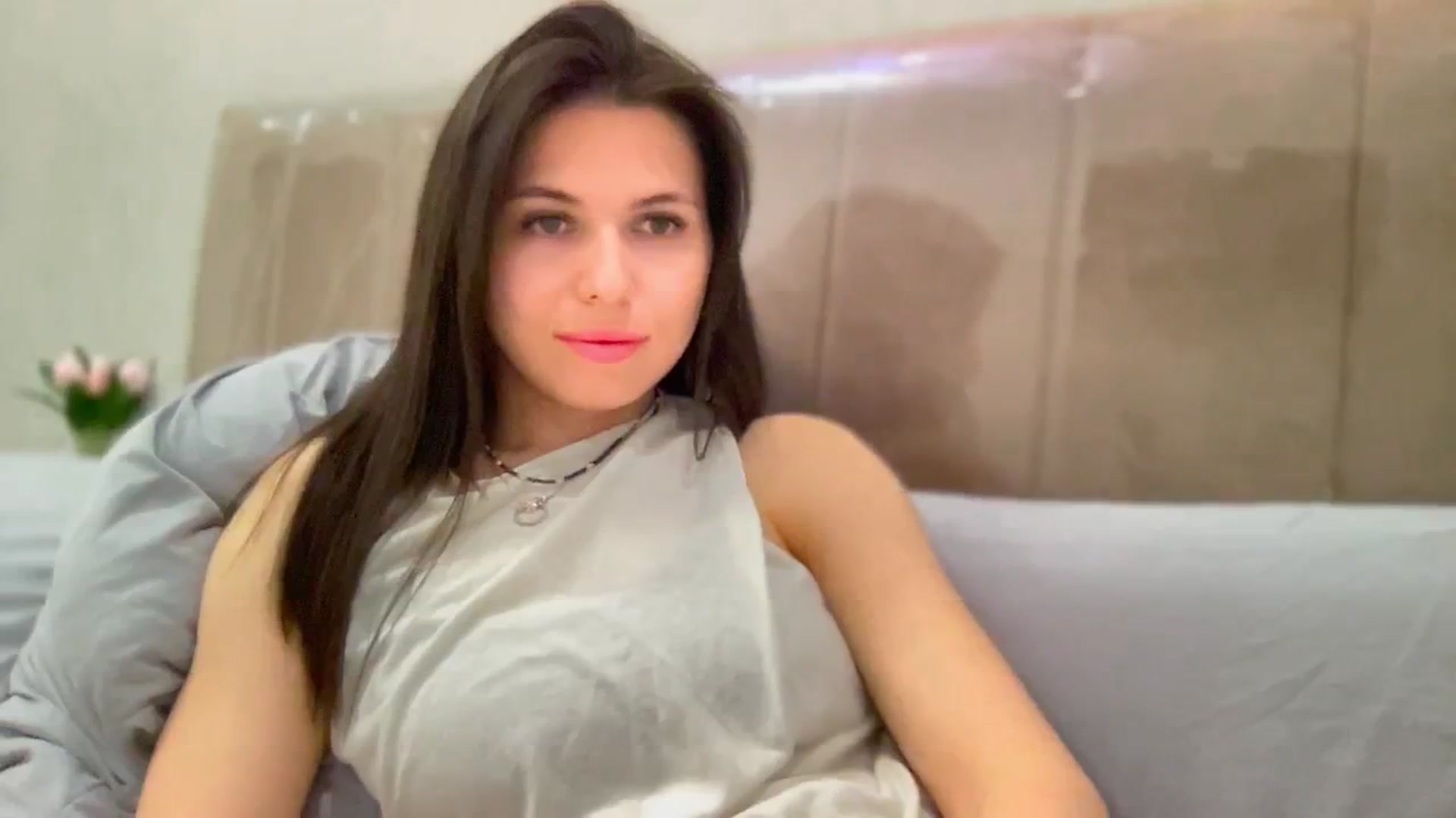 Gallery image thumbnail from YourrrAngell's myfreecams stream on, 03/29/2026, 18:26 image 18 of 20