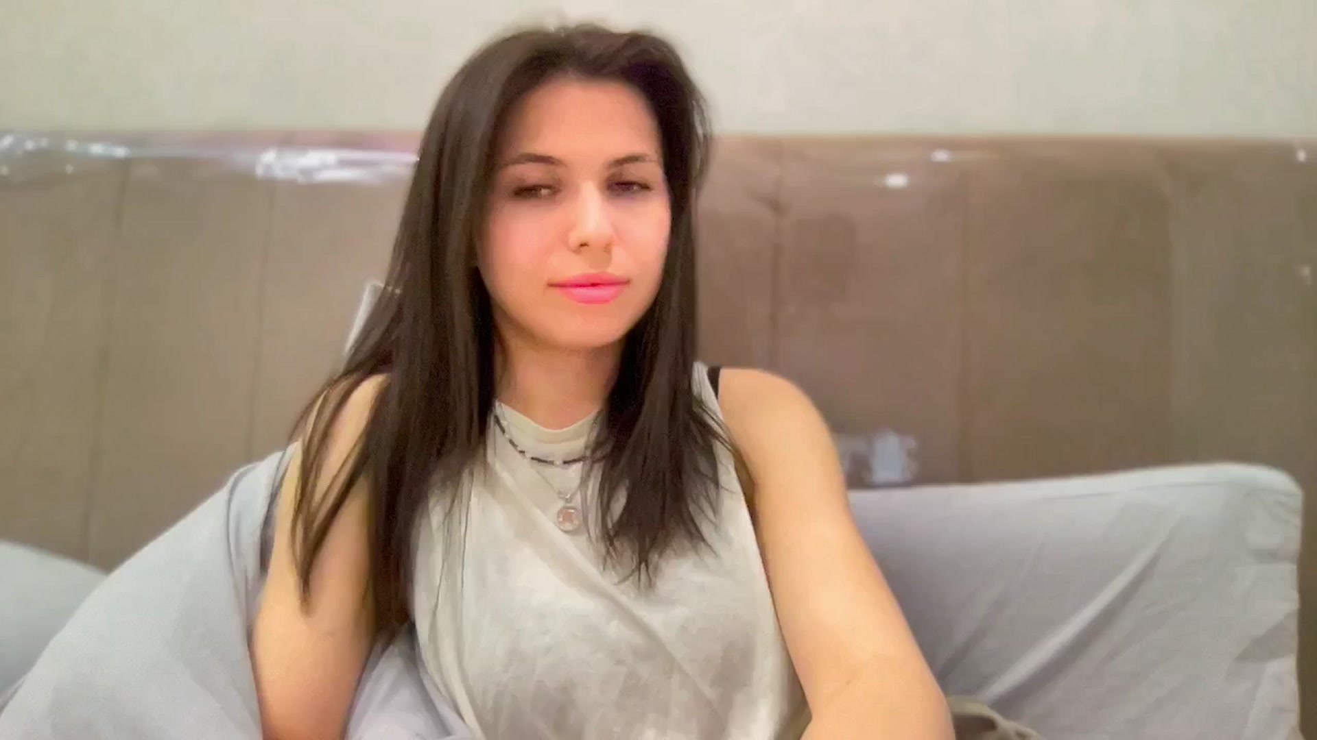 Gallery image thumbnail from YourrrAngell's myfreecams stream on, 03/29/2026, 18:26 image 1 of 20