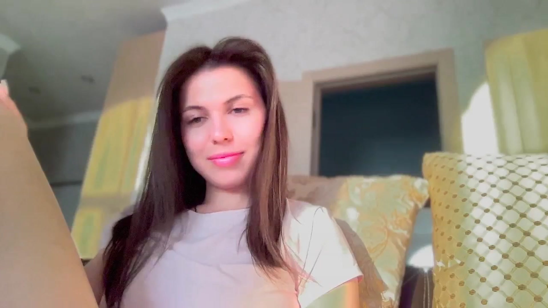 Gallery image thumbnail from YourrrAngell's myfreecams stream on, 04/04/2026, 15:35 image 15 of 20