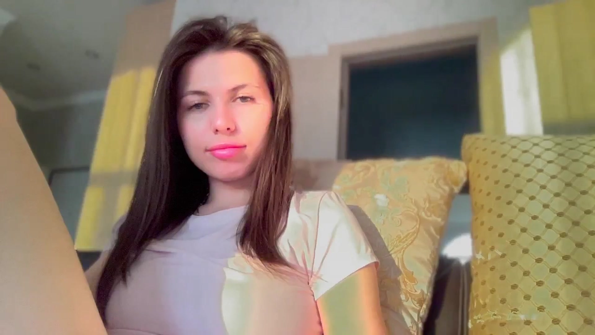 Gallery image thumbnail from YourrrAngell's myfreecams stream on, 04/04/2026, 15:35 image 16 of 20