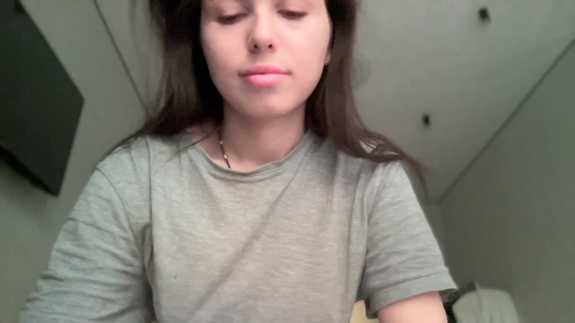 Gallery image thumbnail from YourrrAngell's myfreecams stream on, 04/06/2026, 15:27 image 15 of 20