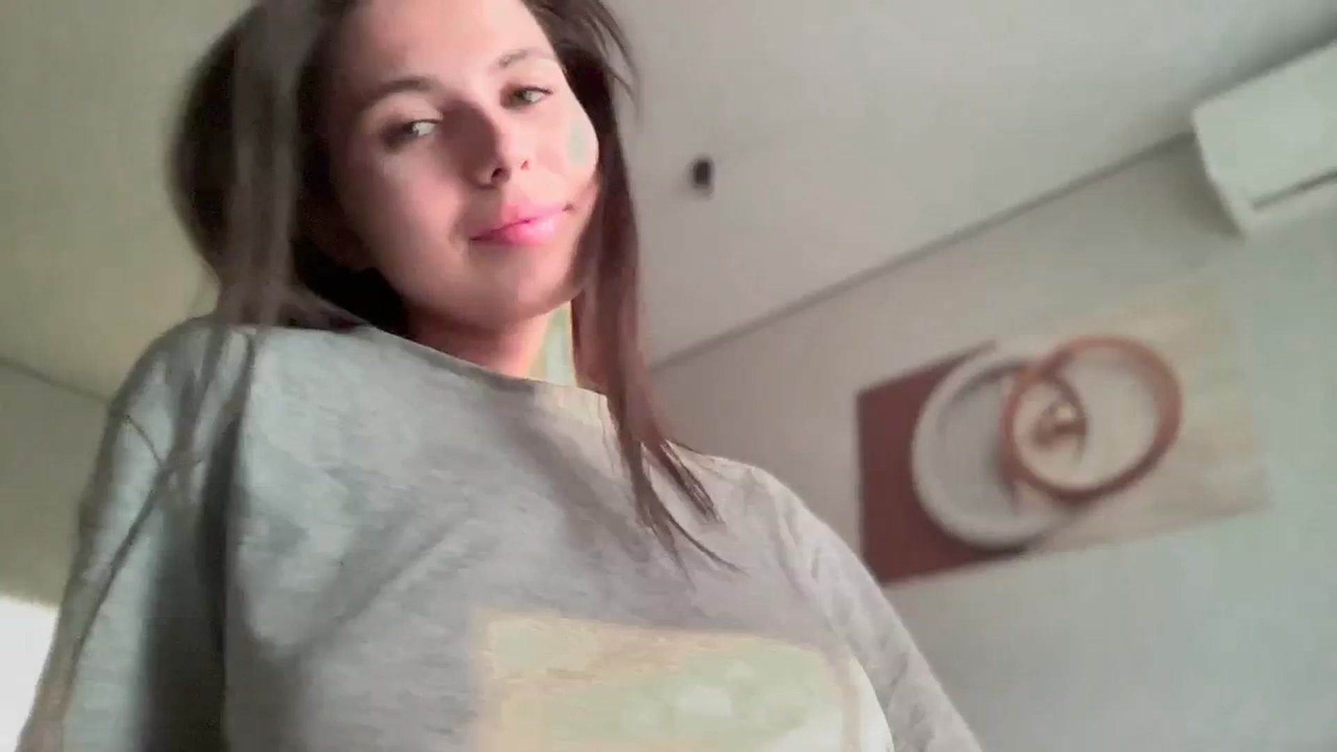 Gallery image thumbnail from YourrrAngell's myfreecams stream on, 04/06/2026, 15:27 image 11 of 20
