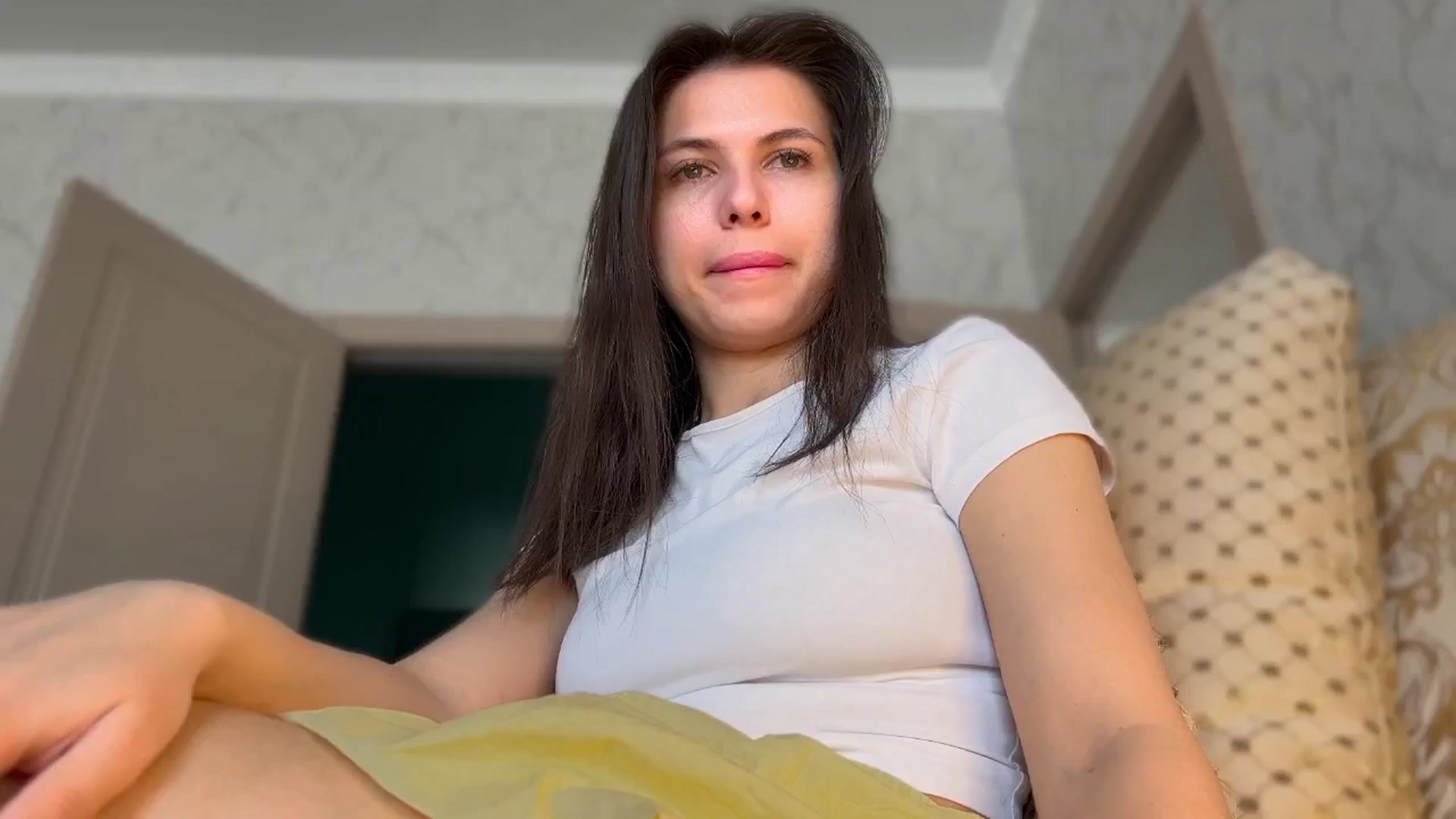 Gallery image thumbnail from YourrrAngell's myfreecams stream on, 04/12/2026, 06:45 image 9 of 20