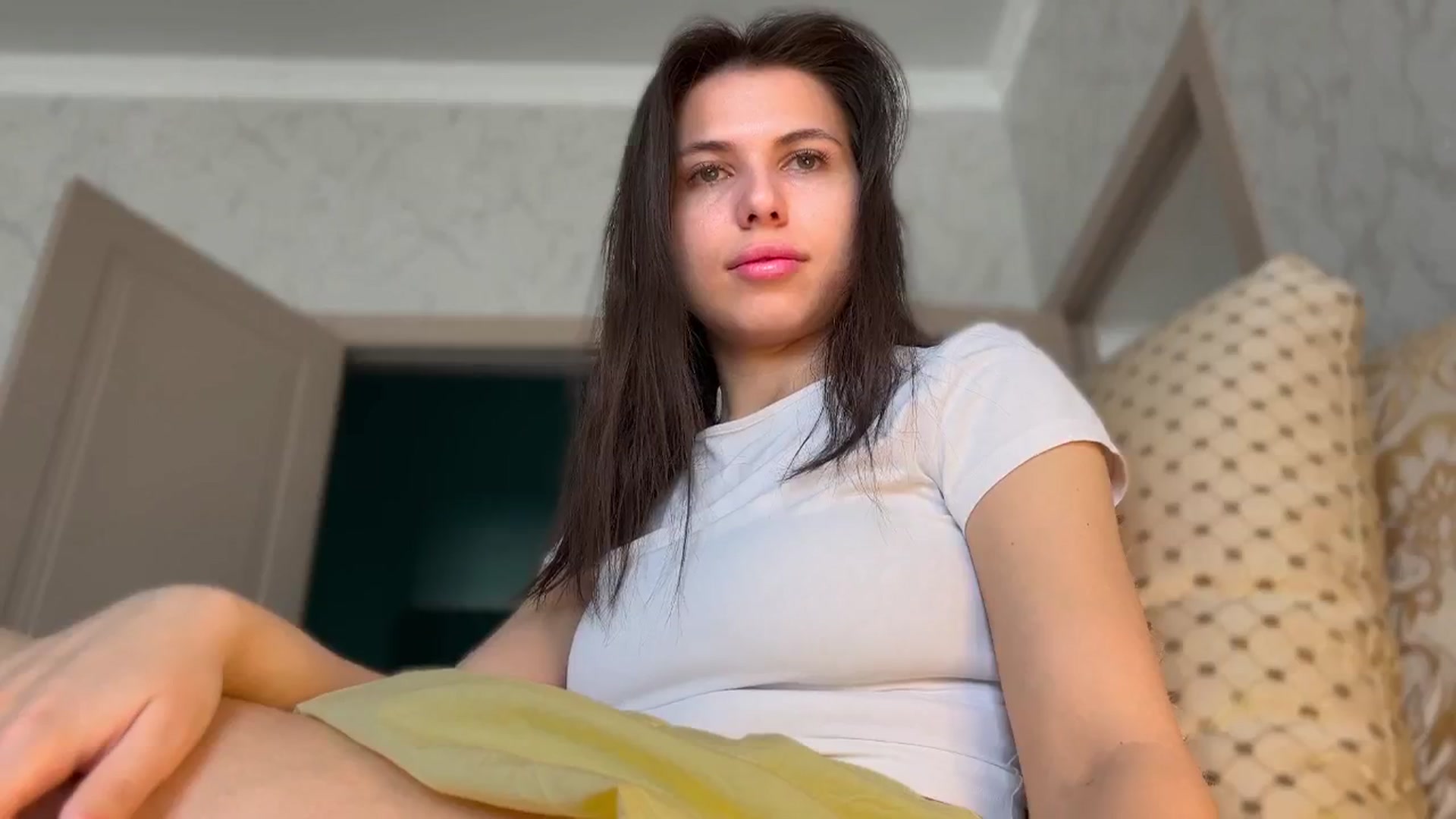 Gallery image thumbnail from YourrrAngell's myfreecams stream on, 04/12/2026, 06:45 image 7 of 20