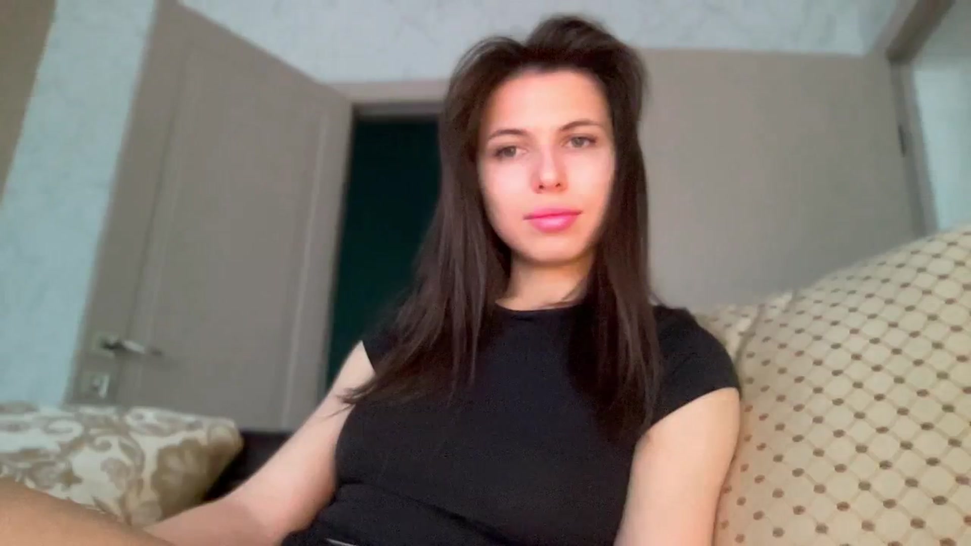 Gallery image thumbnail from YourrrAngell's myfreecams stream on, 04/19/2026, 06:56 image 3 of 20