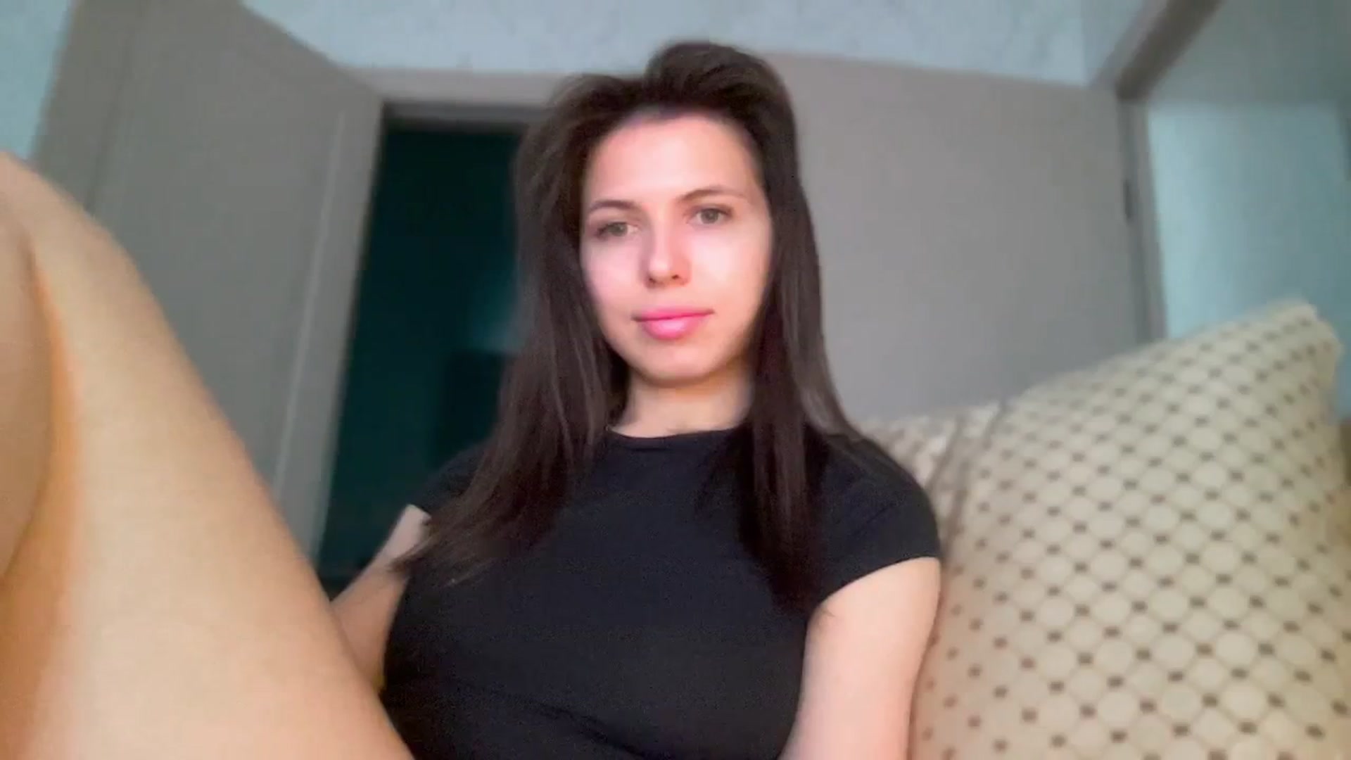Gallery image thumbnail from YourrrAngell's myfreecams stream on, 04/19/2026, 06:56 image 13 of 20