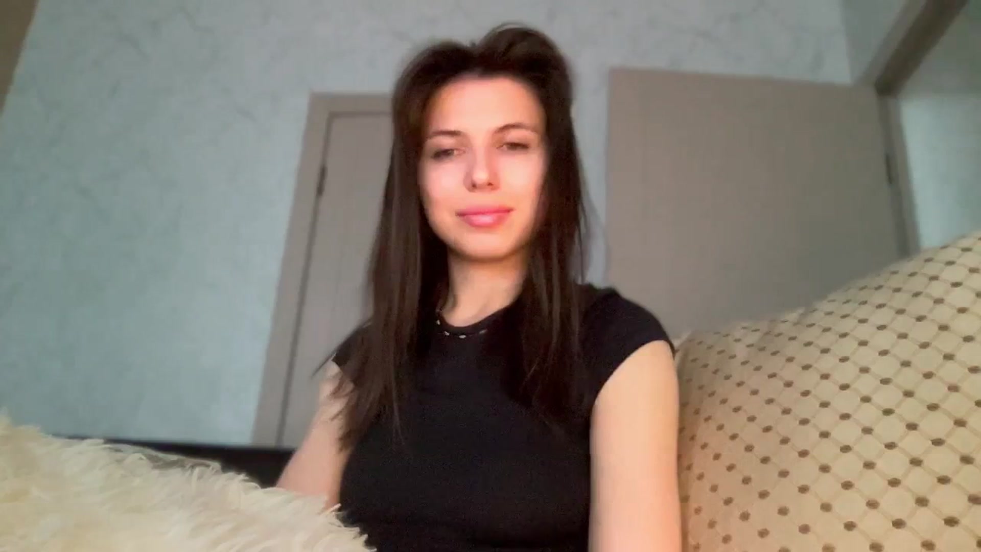 Gallery image thumbnail from YourrrAngell's myfreecams stream on, 04/19/2026, 07:32 image 15 of 20