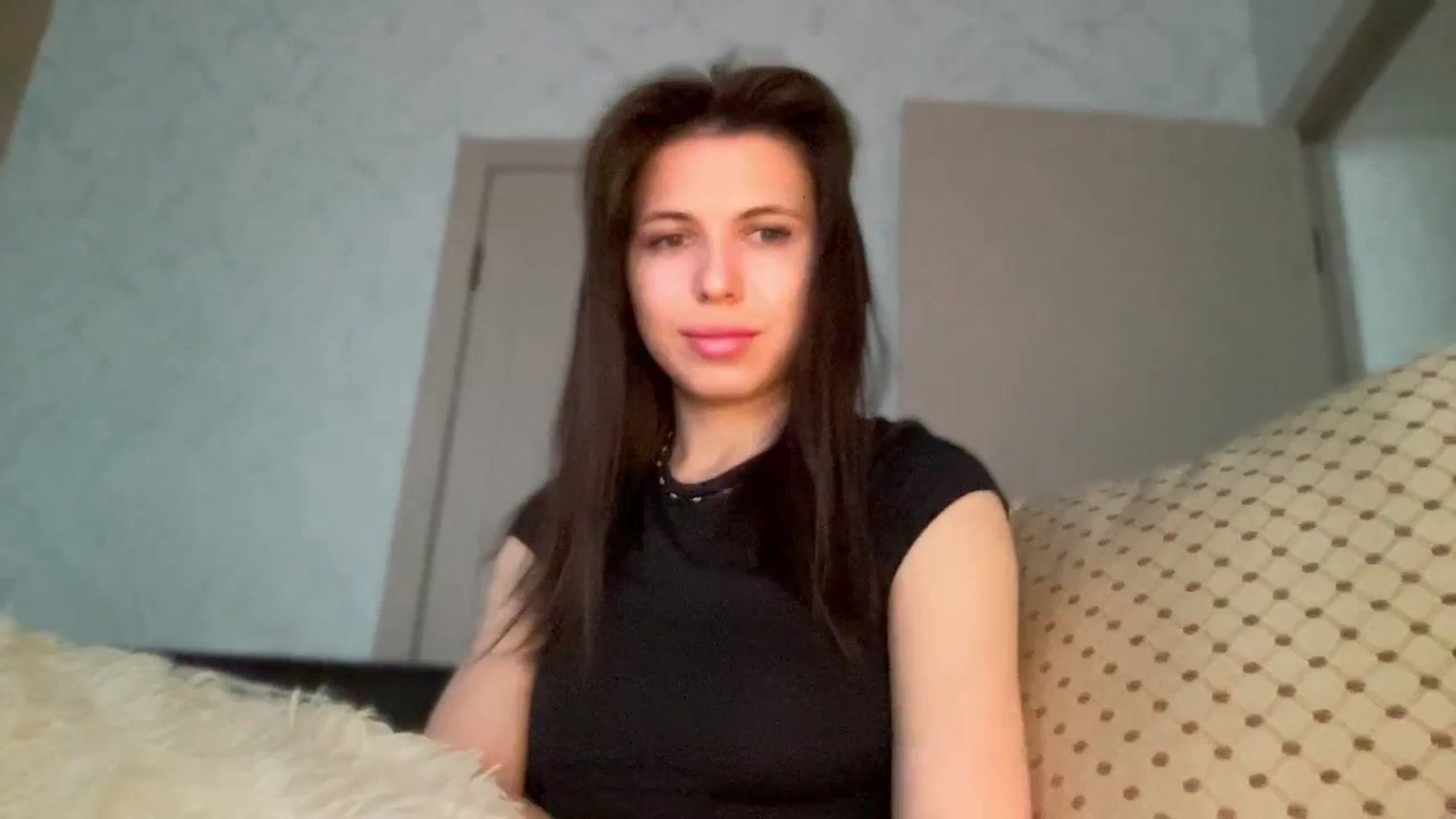 Gallery image thumbnail from YourrrAngell's myfreecams stream on, 04/19/2026, 07:32 image 11 of 20