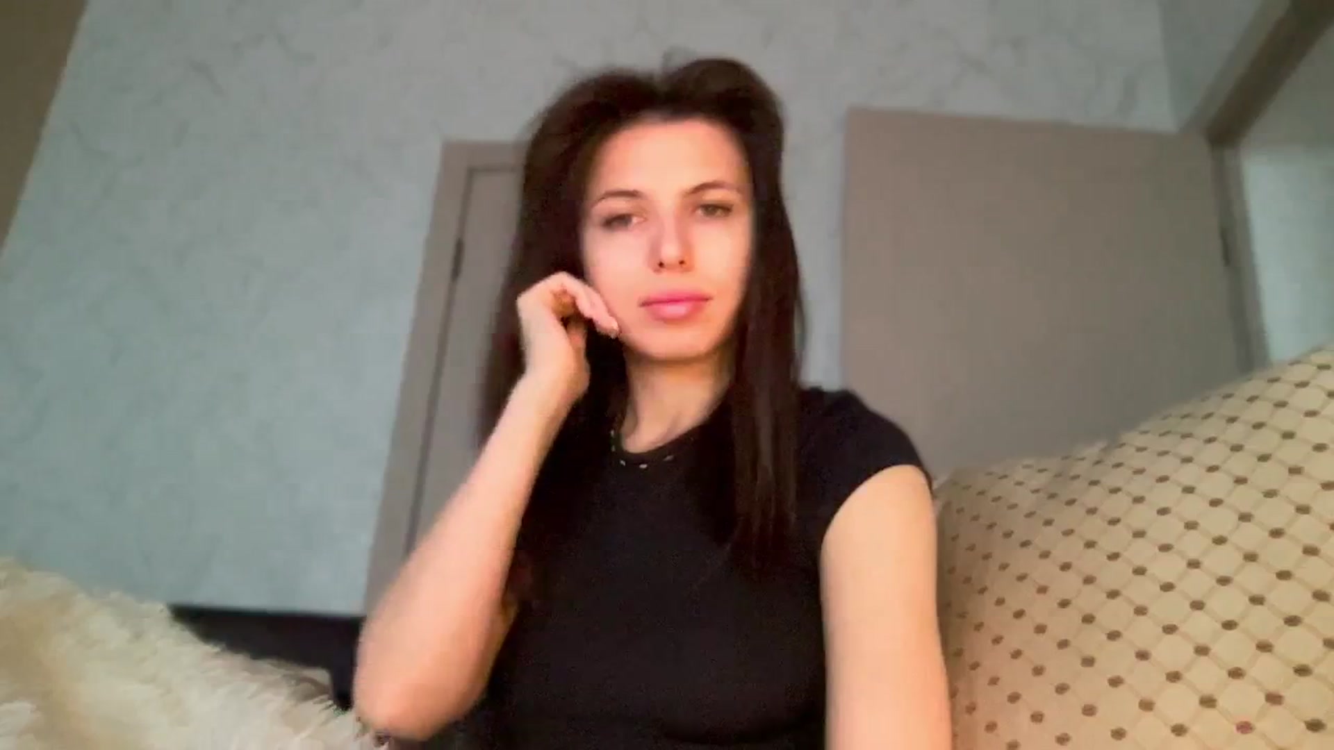 Gallery image thumbnail from YourrrAngell's myfreecams stream on, 04/19/2026, 07:32 image 4 of 20