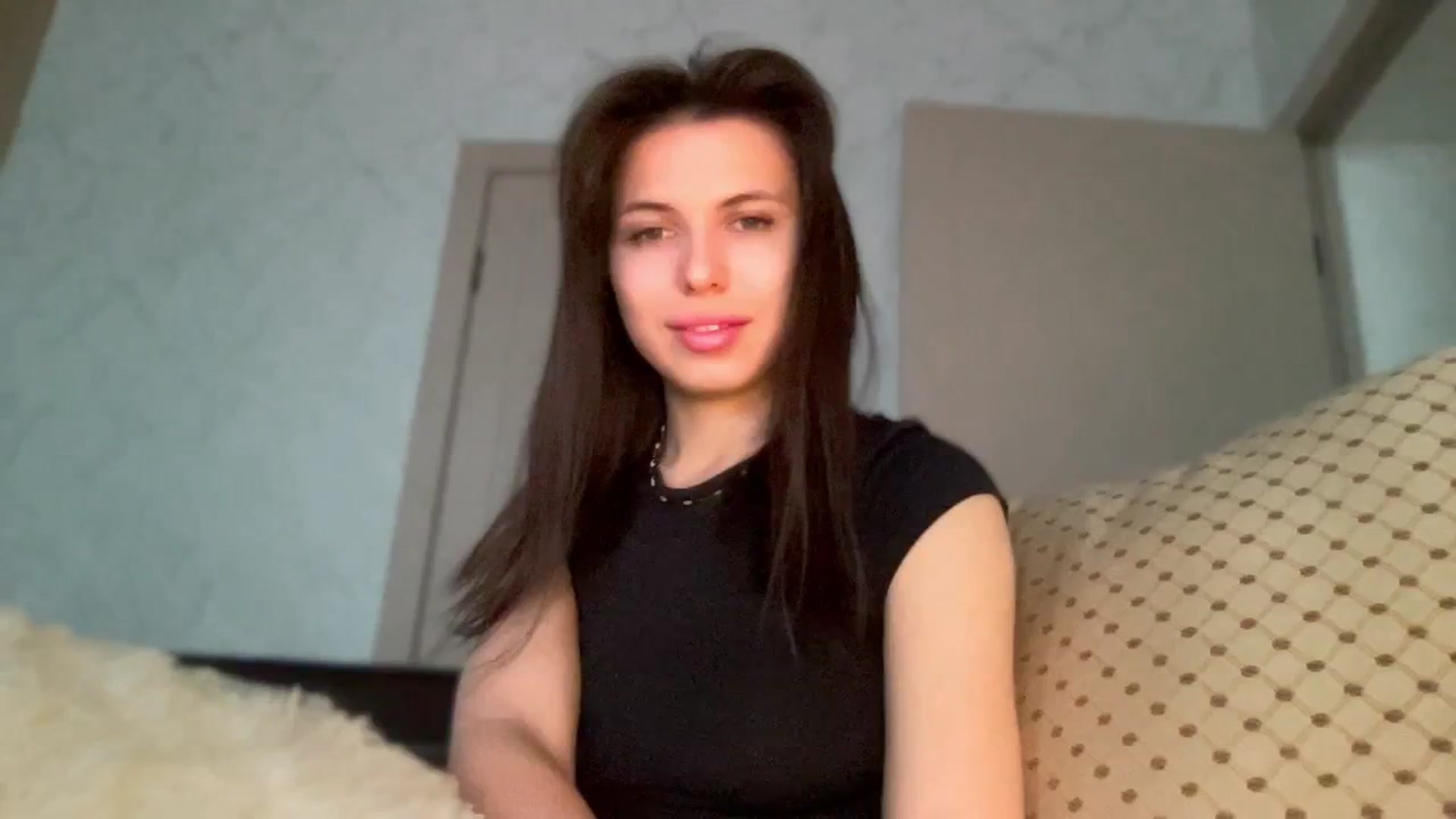 Gallery image thumbnail from YourrrAngell's myfreecams stream on, 04/19/2026, 07:32 image 8 of 20