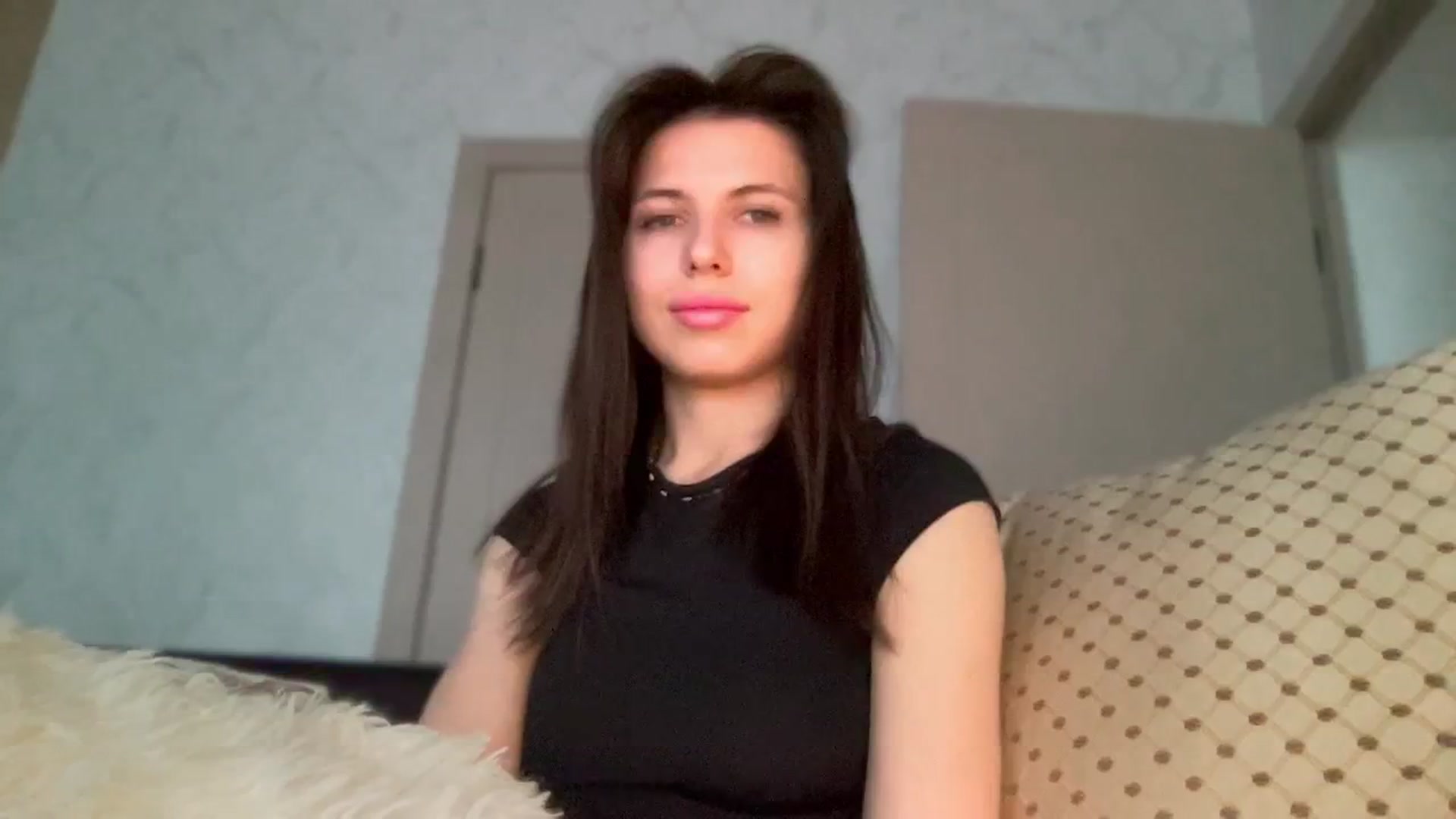 Gallery image thumbnail from YourrrAngell's myfreecams stream on, 04/19/2026, 07:32 image 16 of 20
