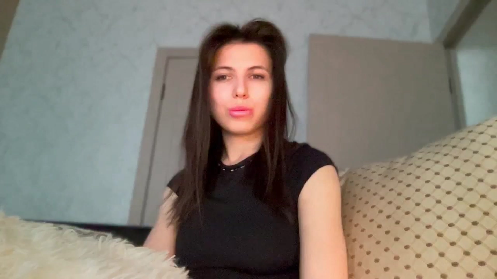 Gallery image thumbnail from YourrrAngell's myfreecams stream on, 04/19/2026, 07:32 image 17 of 20