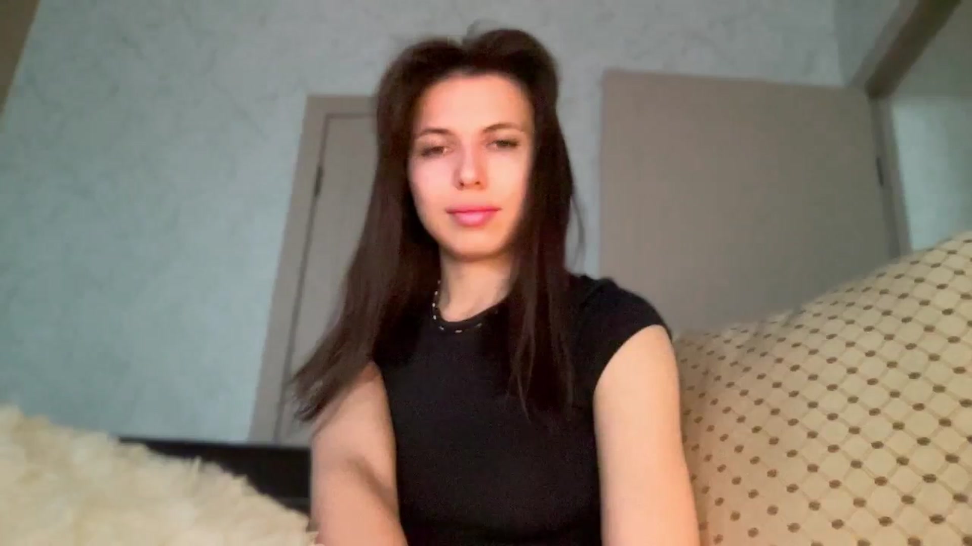 Gallery image thumbnail from YourrrAngell's myfreecams stream on, 04/19/2026, 07:32 image 7 of 20