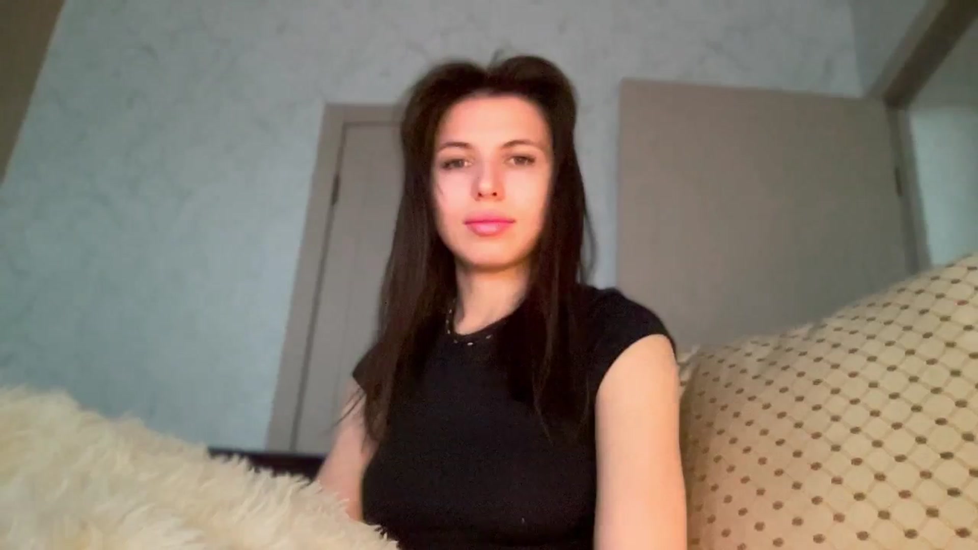 Gallery image thumbnail from YourrrAngell's myfreecams stream on, 04/19/2026, 07:32 image 6 of 20