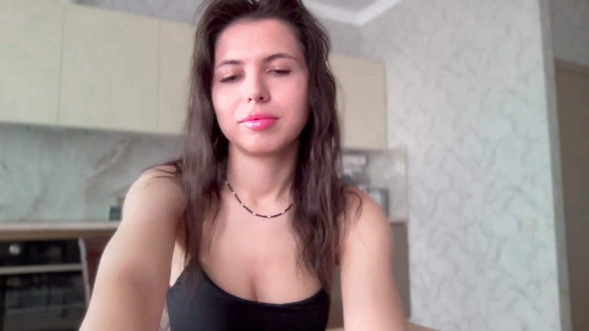 Gallery image thumbnail from YourrrAngell's myfreecams stream on, 04/25/2026, 08:52 image 10 of 20
