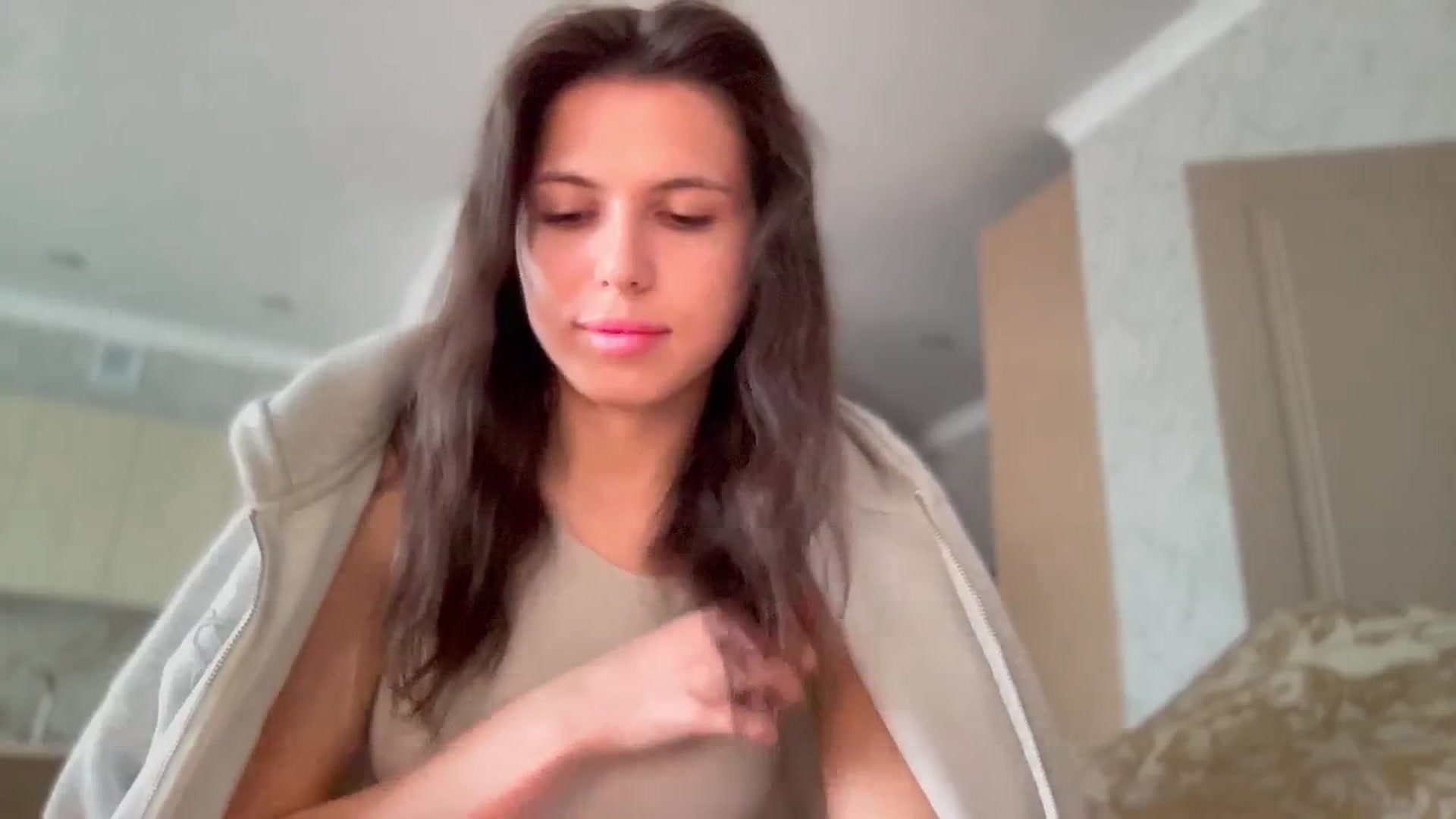 Gallery image thumbnail from YourrrAngell's myfreecams stream on, 05/02/2026, 11:17 image 9 of 20