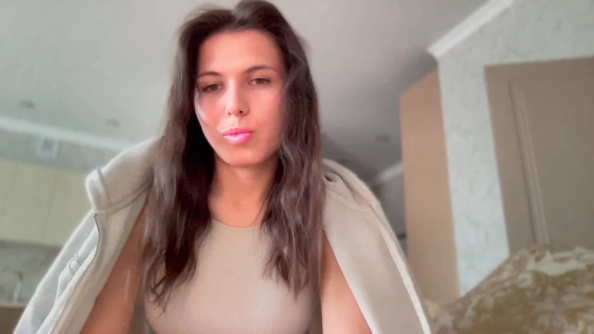Gallery image thumbnail from YourrrAngell's myfreecams stream on, 05/02/2026, 11:17 image 15 of 20