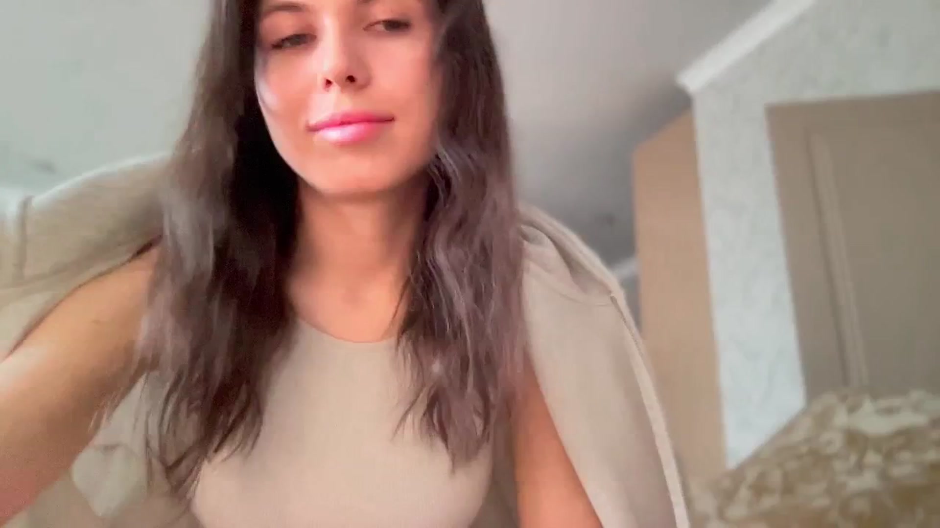 Gallery image thumbnail from YourrrAngell's myfreecams stream on, 05/02/2026, 11:17 image 19 of 20