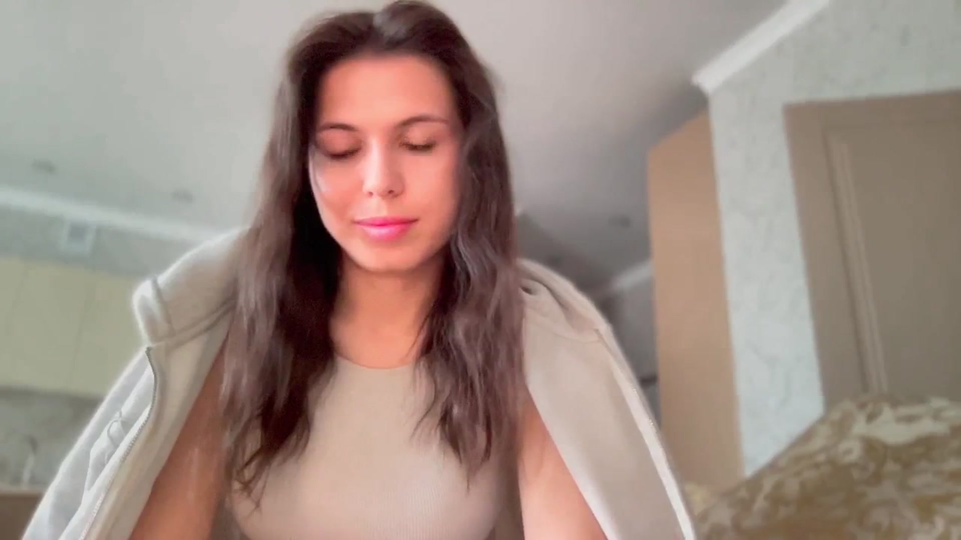 Gallery image thumbnail from YourrrAngell's myfreecams stream on, 05/02/2026, 11:17 image 17 of 20