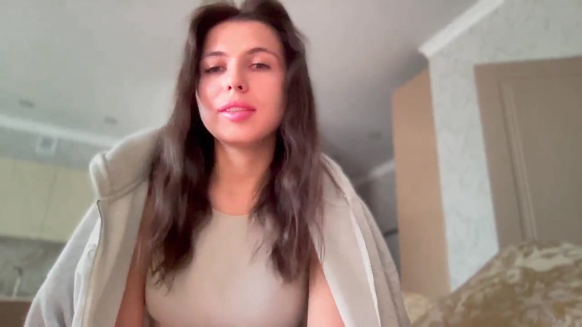 Gallery image thumbnail from YourrrAngell's myfreecams stream on, 05/02/2026, 11:17 image 4 of 20