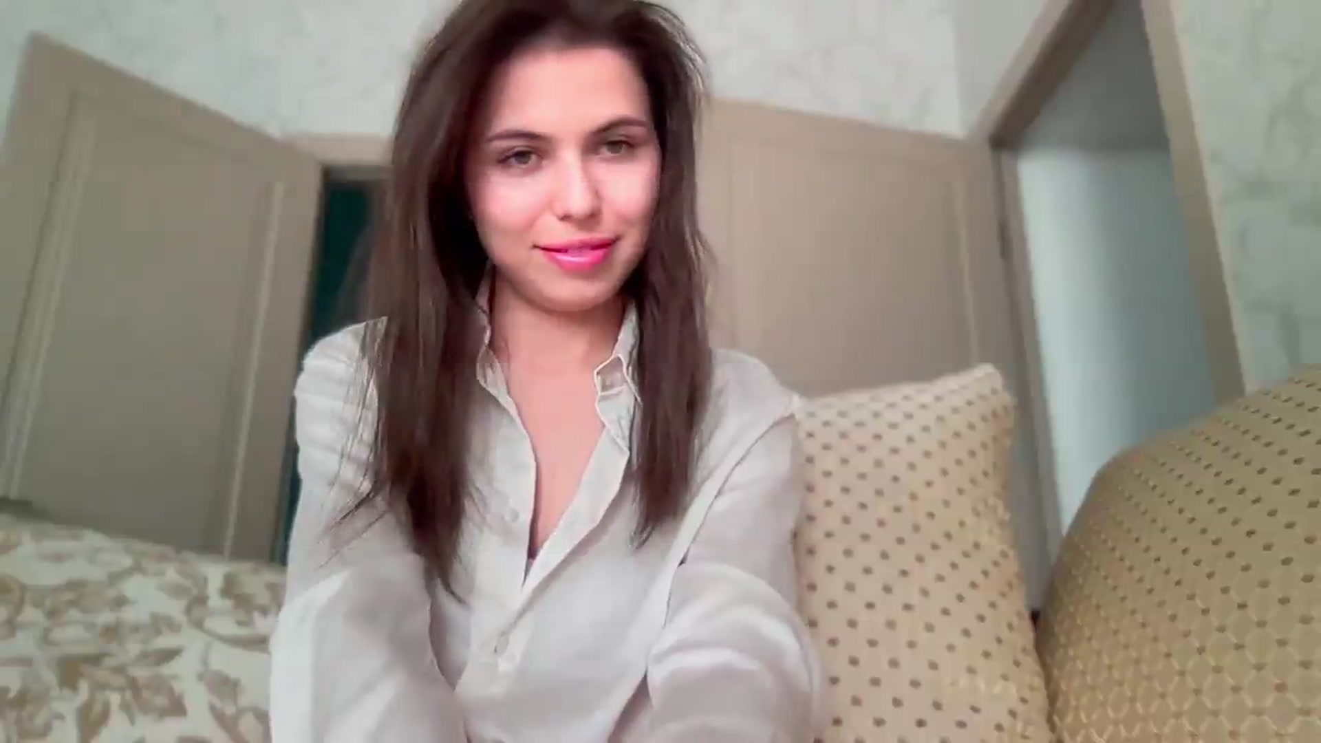 Gallery image thumbnail from YourrrAngell's myfreecams stream on, 05/08/2026, 13:35 image 7 of 20