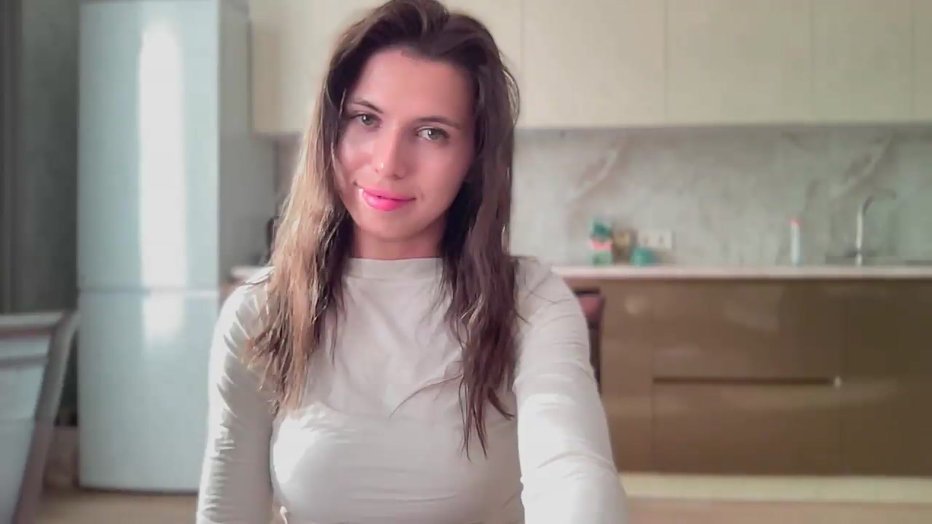 Gallery image thumbnail from YourrrAngell's myfreecams stream on, 05/24/2026, 14:08 image 12 of 20