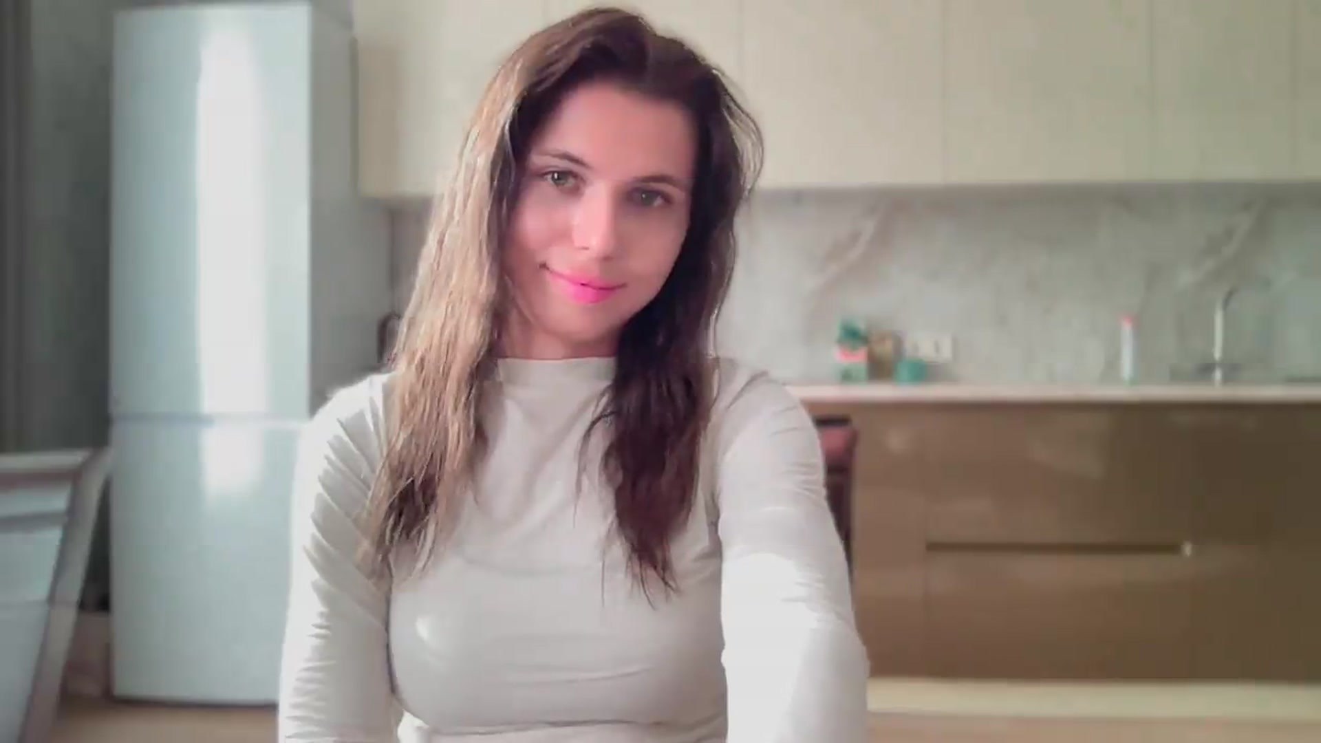 Gallery image thumbnail from YourrrAngell's myfreecams stream on, 05/24/2026, 14:08 image 9 of 20