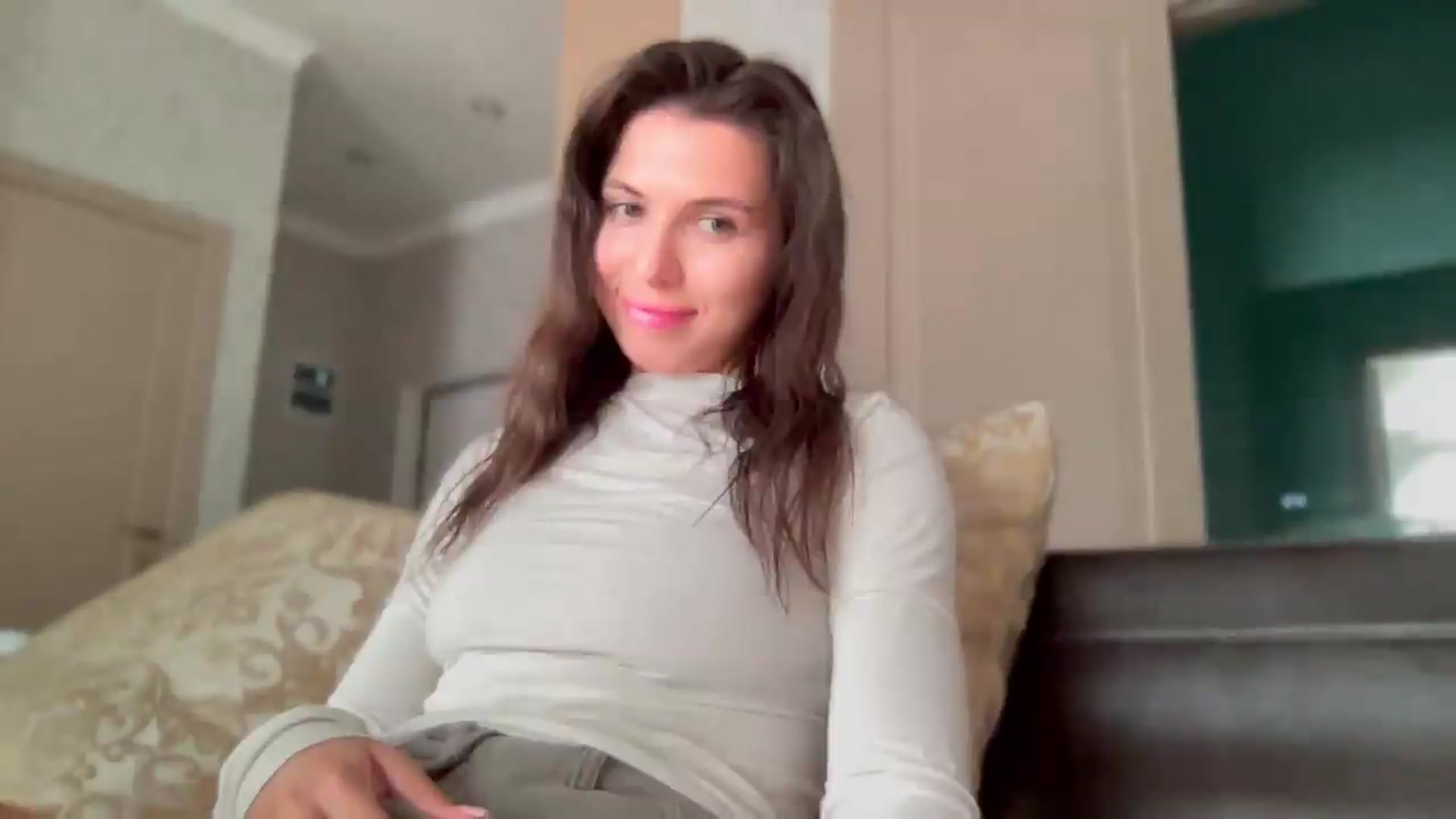 Gallery image thumbnail from YourrrAngell's myfreecams stream on, 05/24/2026, 14:08 image 20 of 20