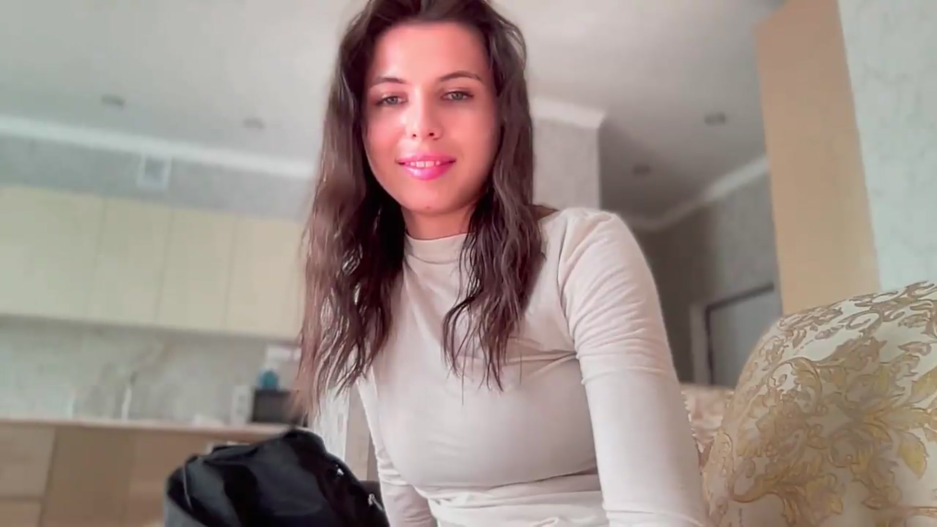 Gallery image thumbnail from YourrrAngell's myfreecams stream on, 05/24/2026, 14:32 image 15 of 20