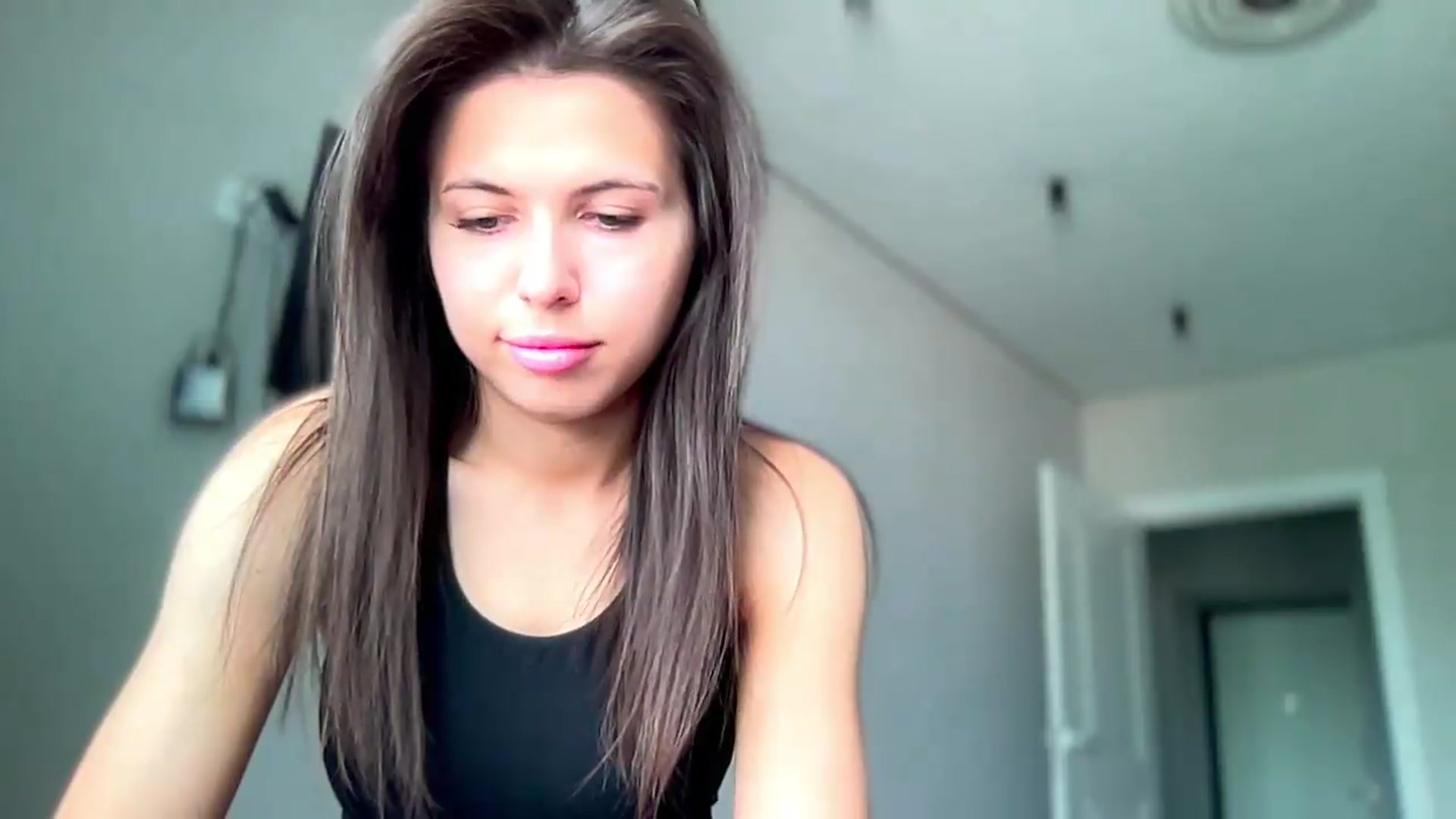 Gallery image thumbnail from YourrrAngell's myfreecams stream on, 05/27/2026, 09:06 image 18 of 20