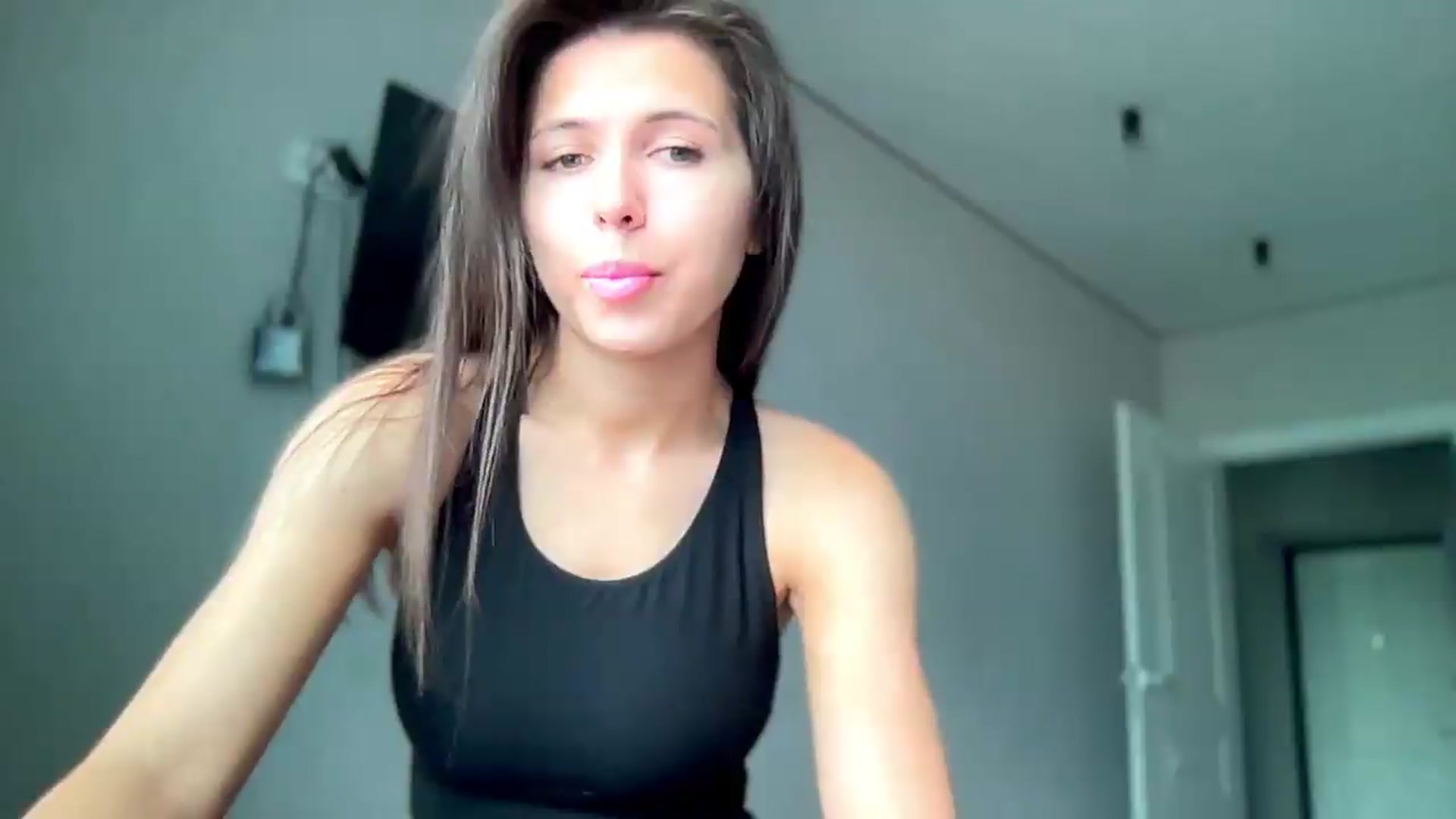 Gallery image thumbnail from YourrrAngell's myfreecams stream on, 05/27/2026, 09:06 image 7 of 20