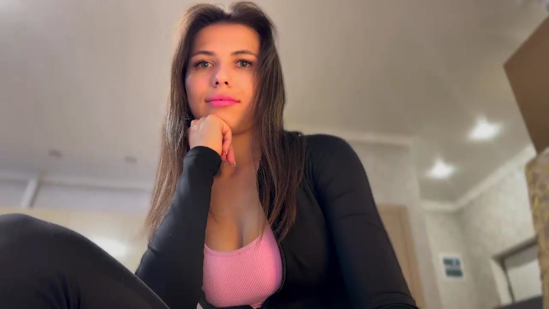 Gallery image thumbnail from YourrrAngell's myfreecams stream on, 05/29/2026, 17:11 image 19 of 20