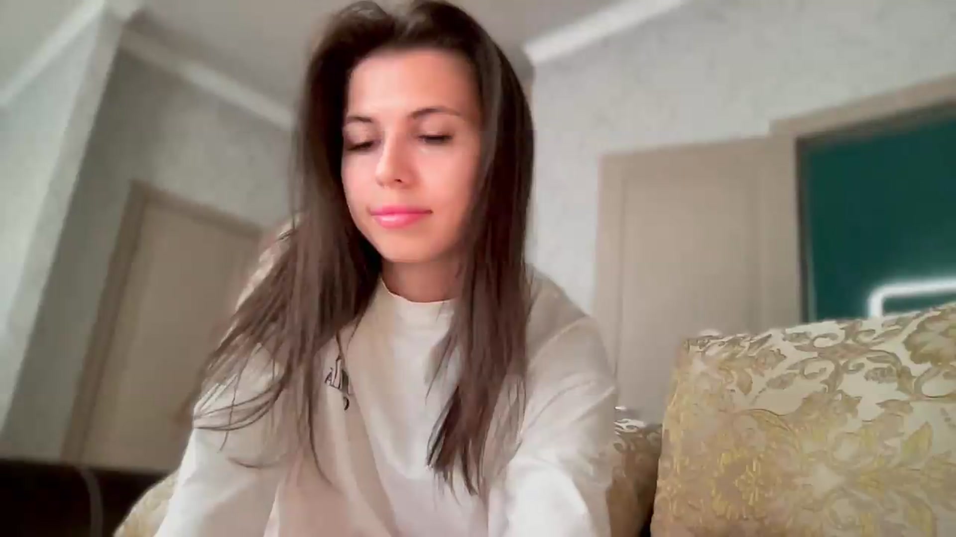Gallery image thumbnail from YourrrAngell's myfreecams stream on, 06/15/2026, 15:01 image 10 of 20