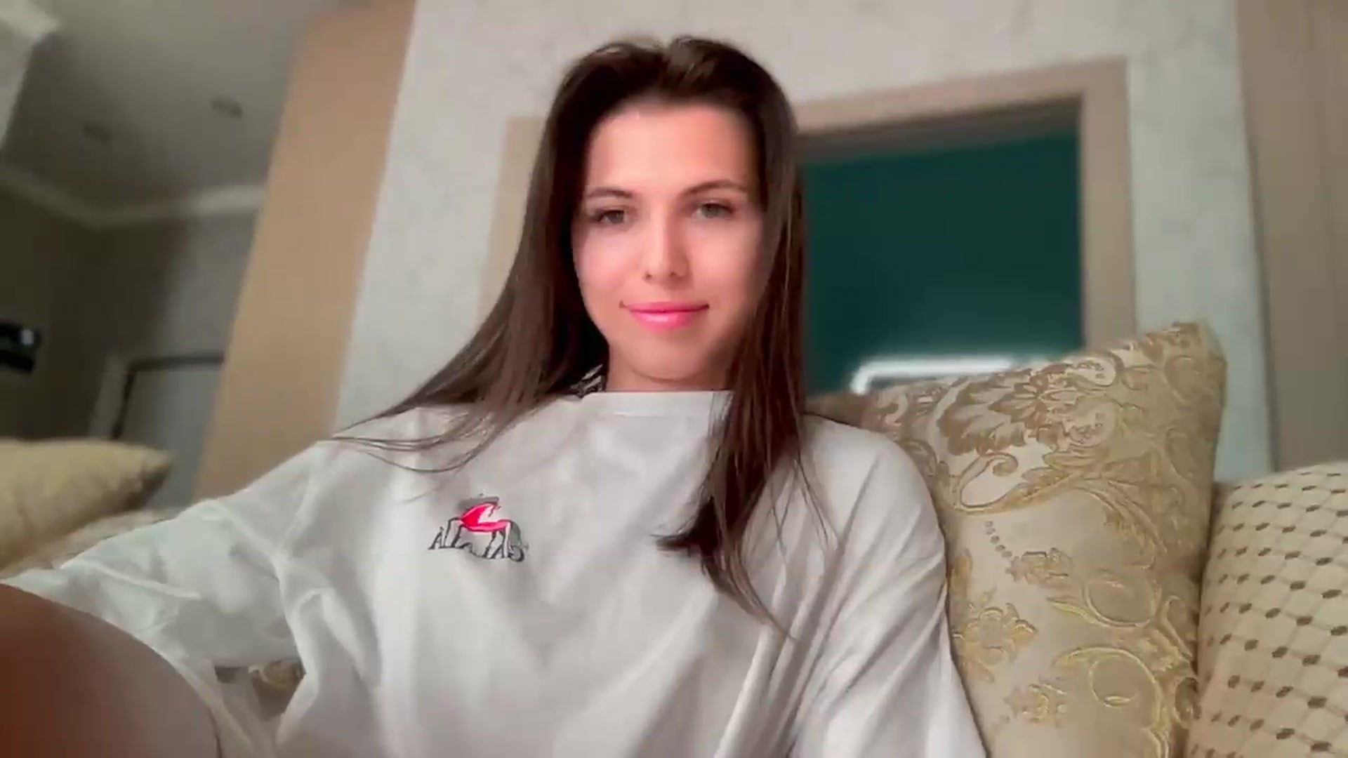 Gallery image thumbnail from YourrrAngell's myfreecams stream on, 06/15/2026, 15:01 image 19 of 20