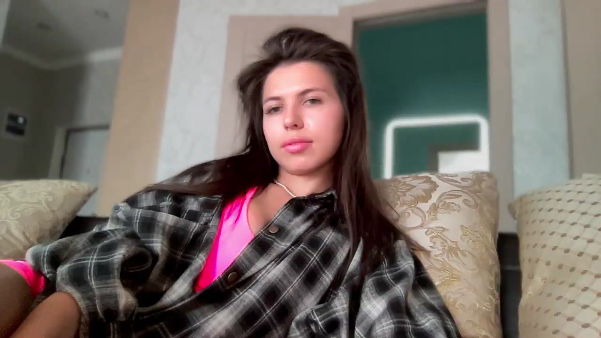 Gallery image thumbnail from YourrrAngell's myfreecams stream on, 06/20/2026, 10:46 image 12 of 20