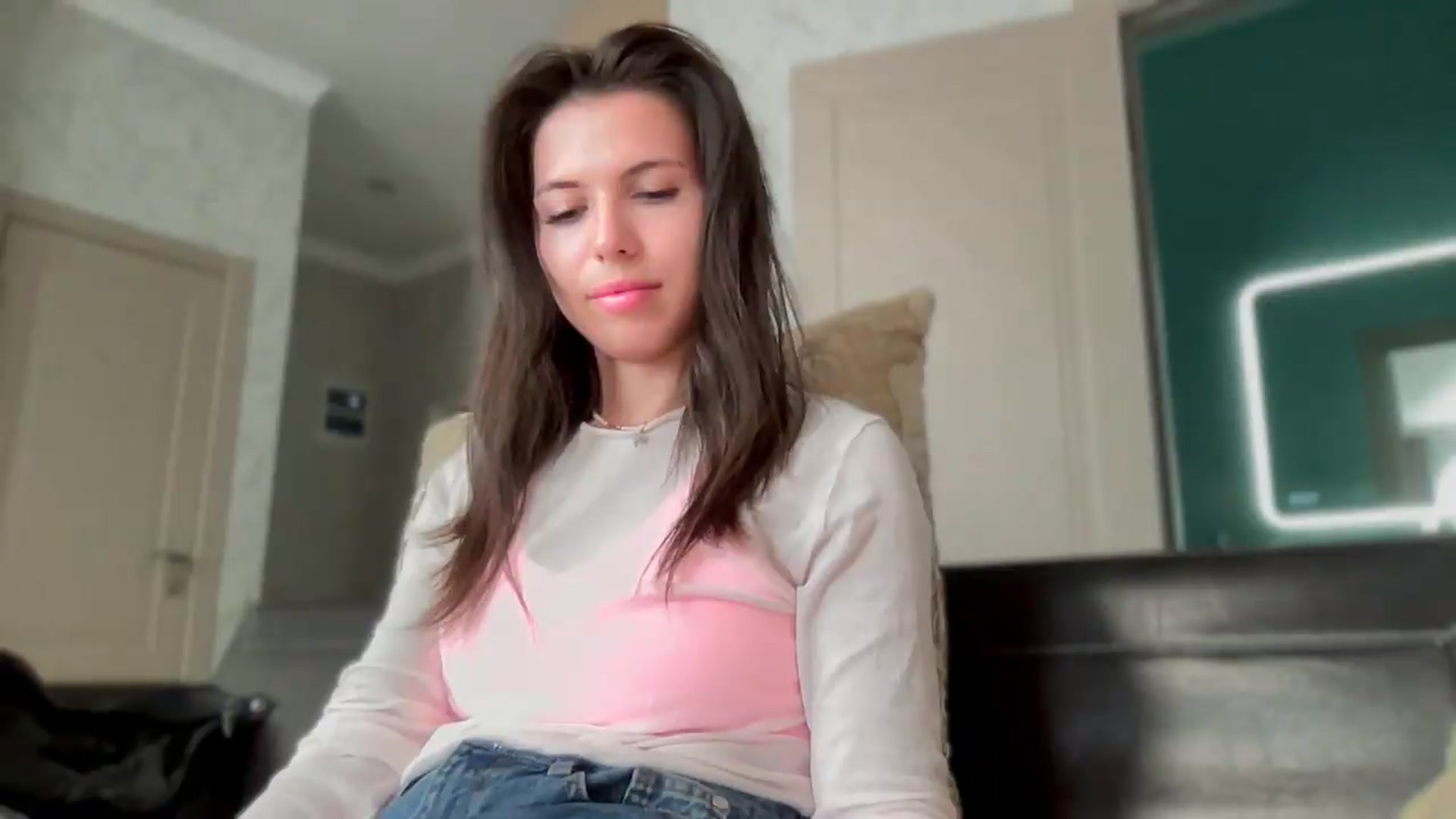 Gallery image thumbnail from YourrrAngell's myfreecams stream on, 06/21/2026, 10:34 image 13 of 20