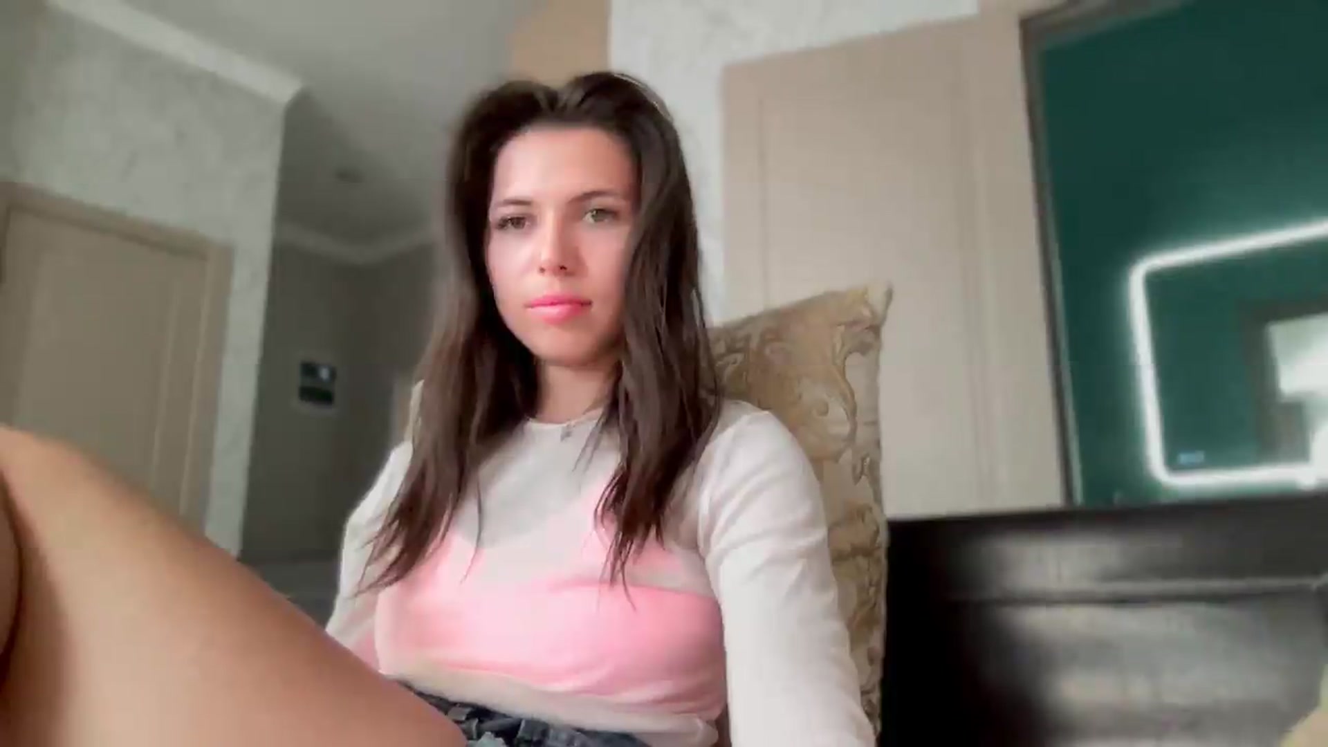 Gallery image thumbnail from YourrrAngell's myfreecams stream on, 06/21/2026, 10:34 image 17 of 20