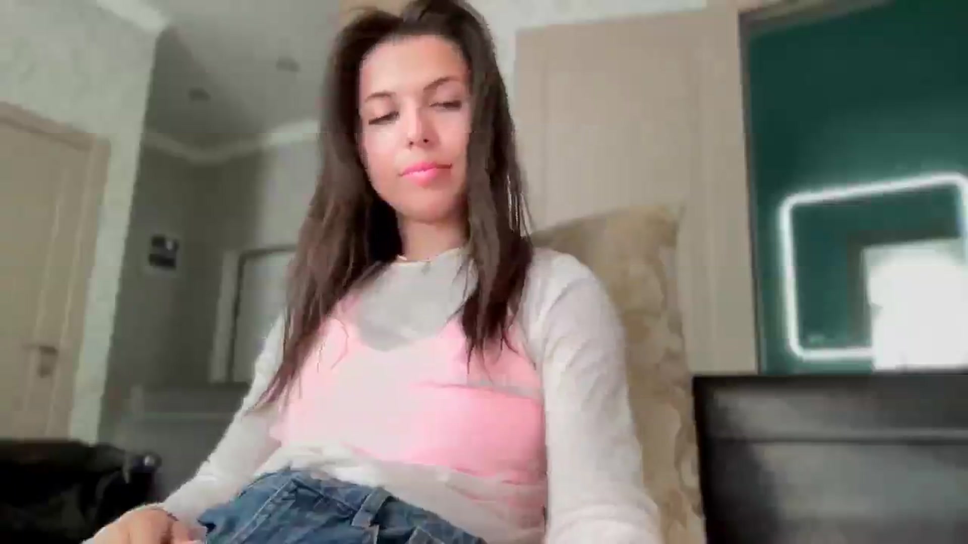 Gallery image thumbnail from YourrrAngell's myfreecams stream on, 06/21/2026, 11:03 image 19 of 20