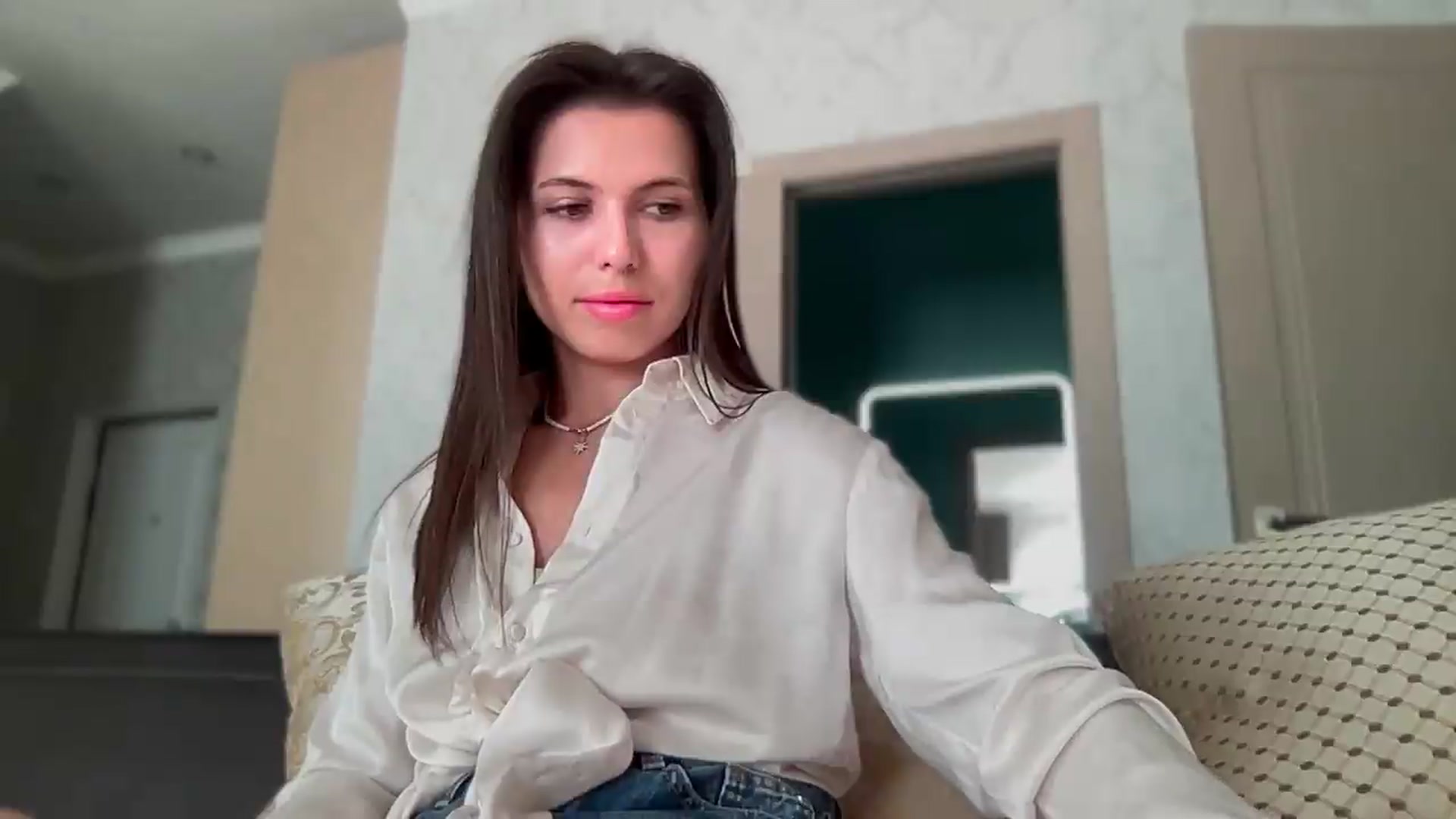 Gallery image thumbnail from YourrrAngell's myfreecams stream on, 06/26/2026, 14:18 image 7 of 20